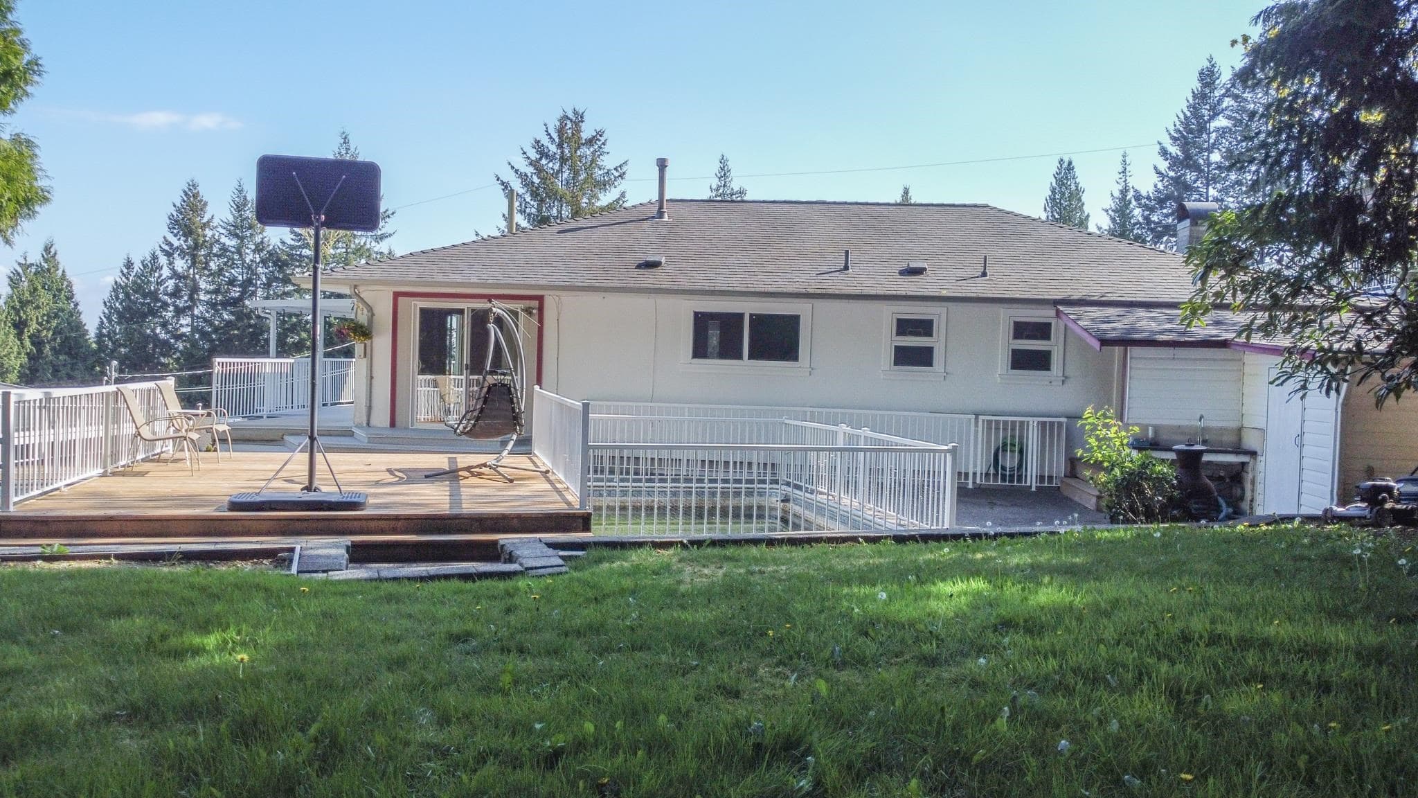 1352 E 16th Street, North Vancouver, V7J 1L4 — photo 4
