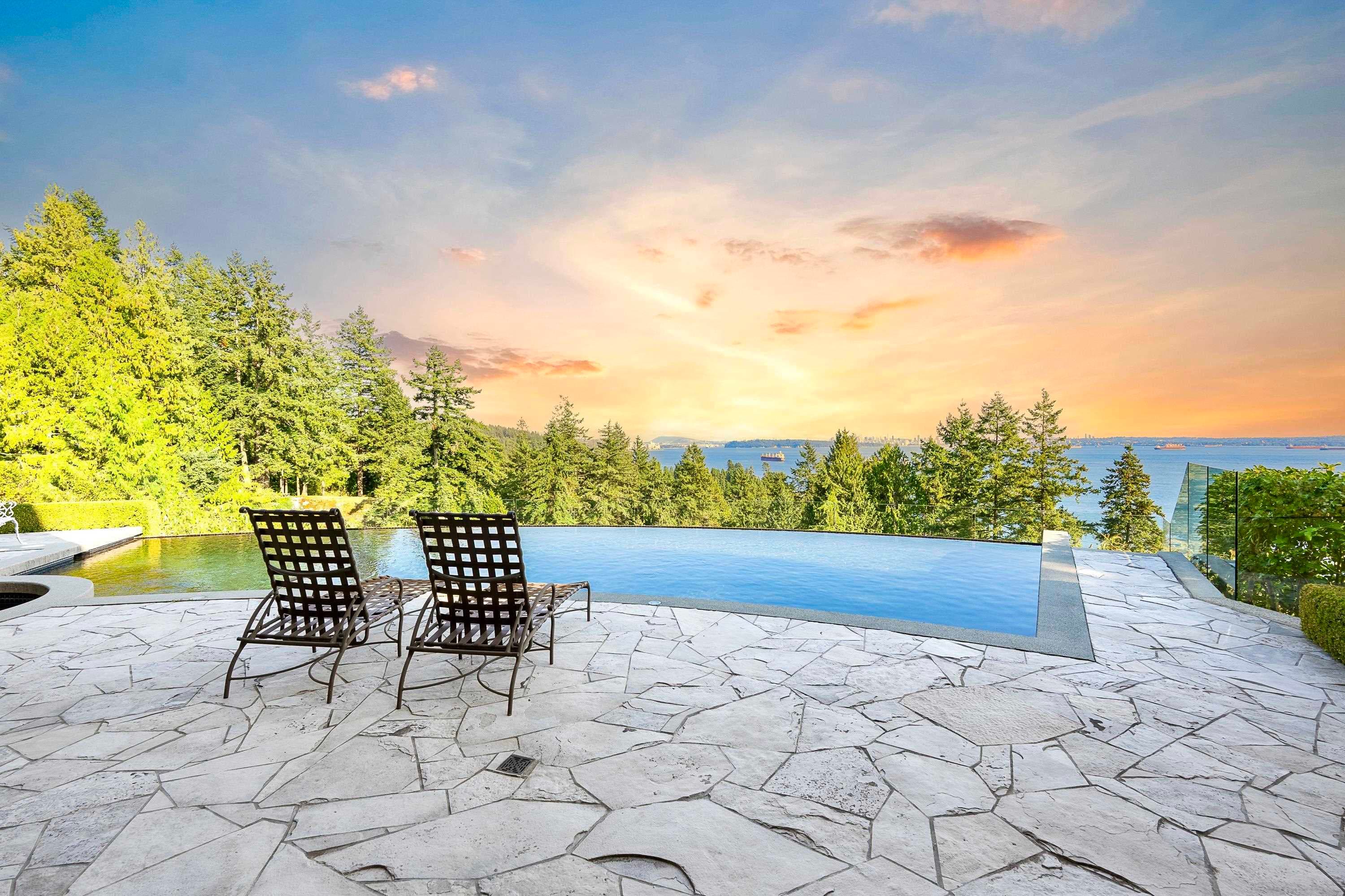 4672 Clovelly Walk, West Vancouver, V7W 1H5 — photo 5