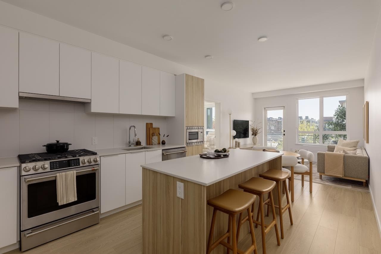 417 - 2450 Garden Drive, Vancouver, V5N 0K1 — photo 2