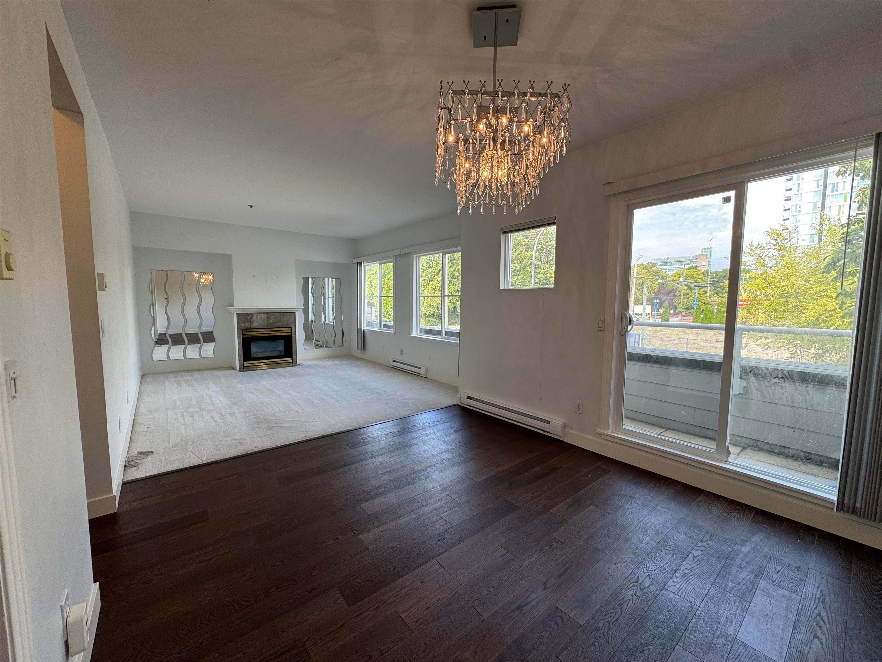 212 - 7288 No.3 Road, Richmond, V6Y 3Y1 — photo 2