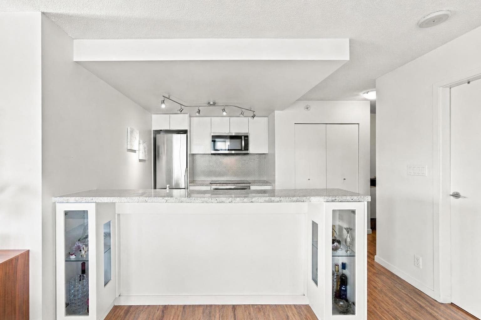 1703 - 233 Robson Street, Vancouver, V6B 0E8 — photo 5