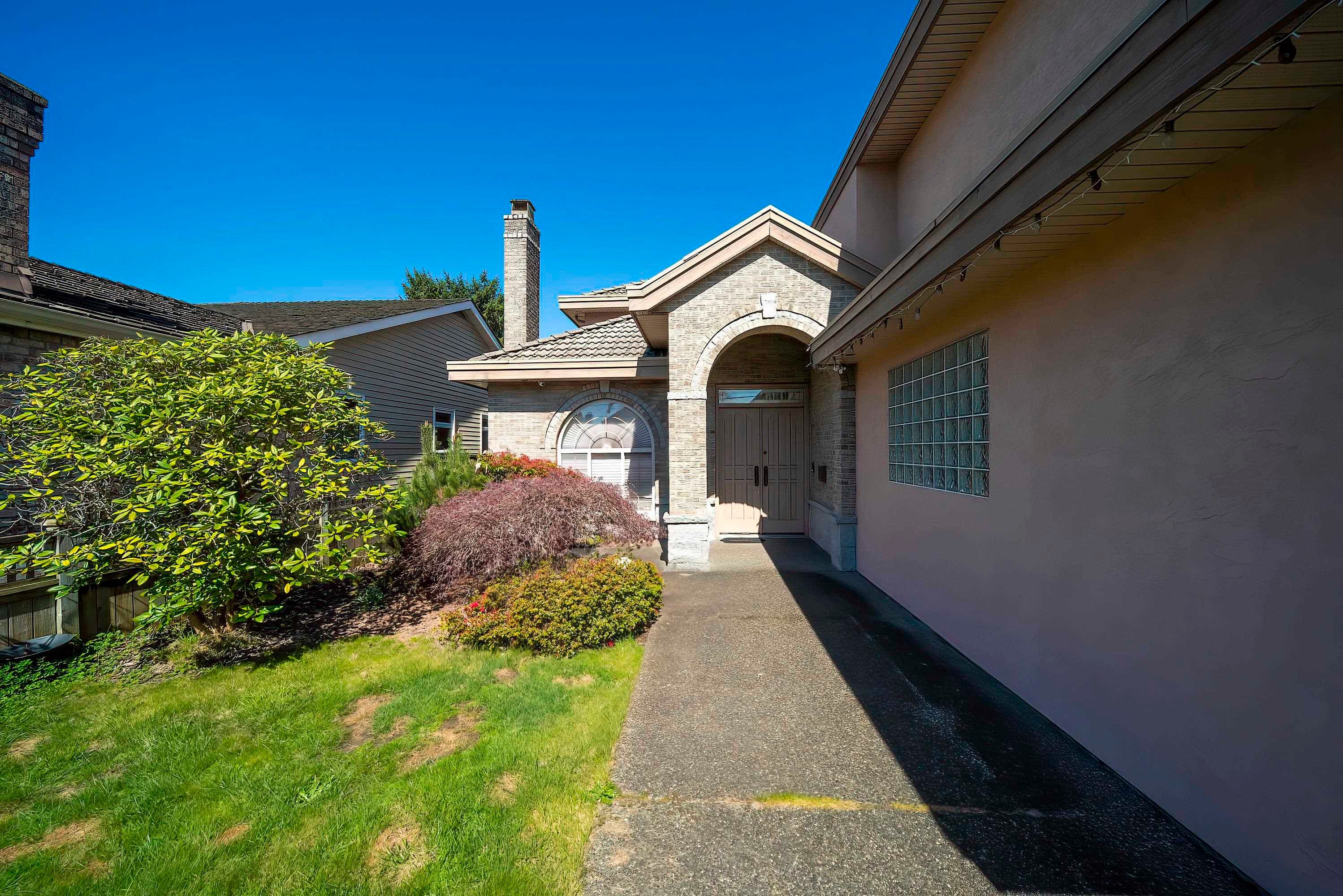 8671 Saunders Road, Richmond, V7A 2A6 — photo 3