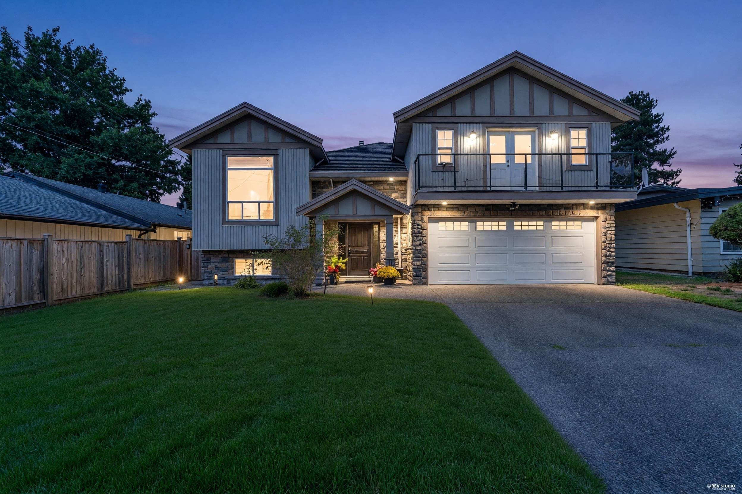 5325 Gilpin Street, Burnaby, V5G 2H8 — photo 1