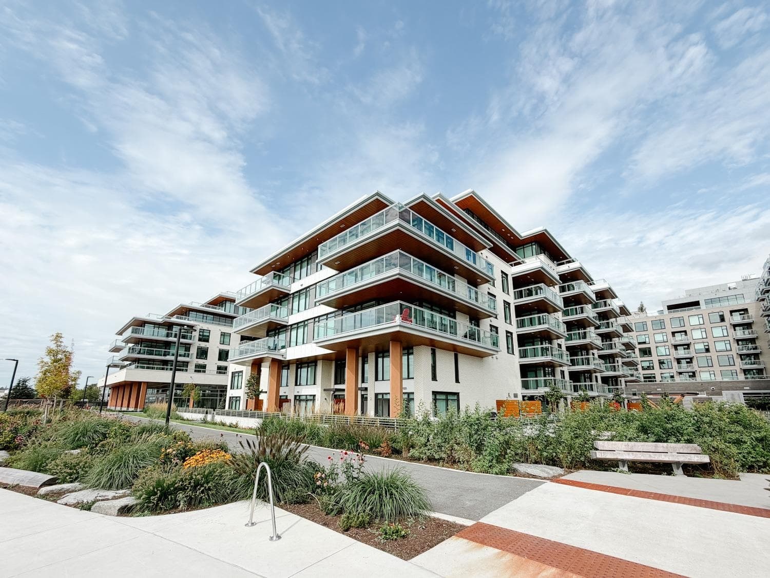 403 - 777 Harbour Way, North Vancouver, V7P 0G2 — photo 1