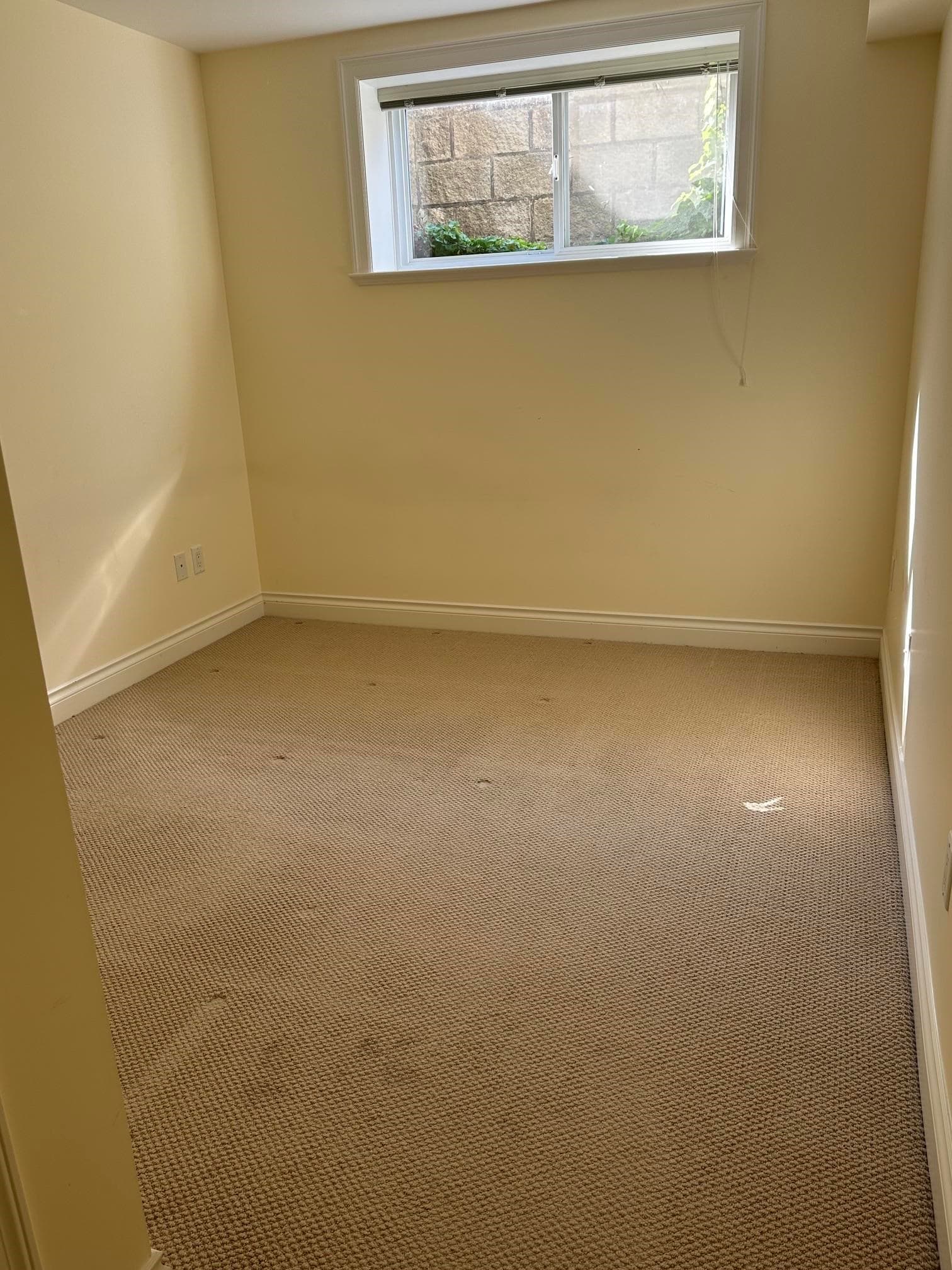 171 E Rockland Road, North Blackburn, V7N 1R8 — photo 2