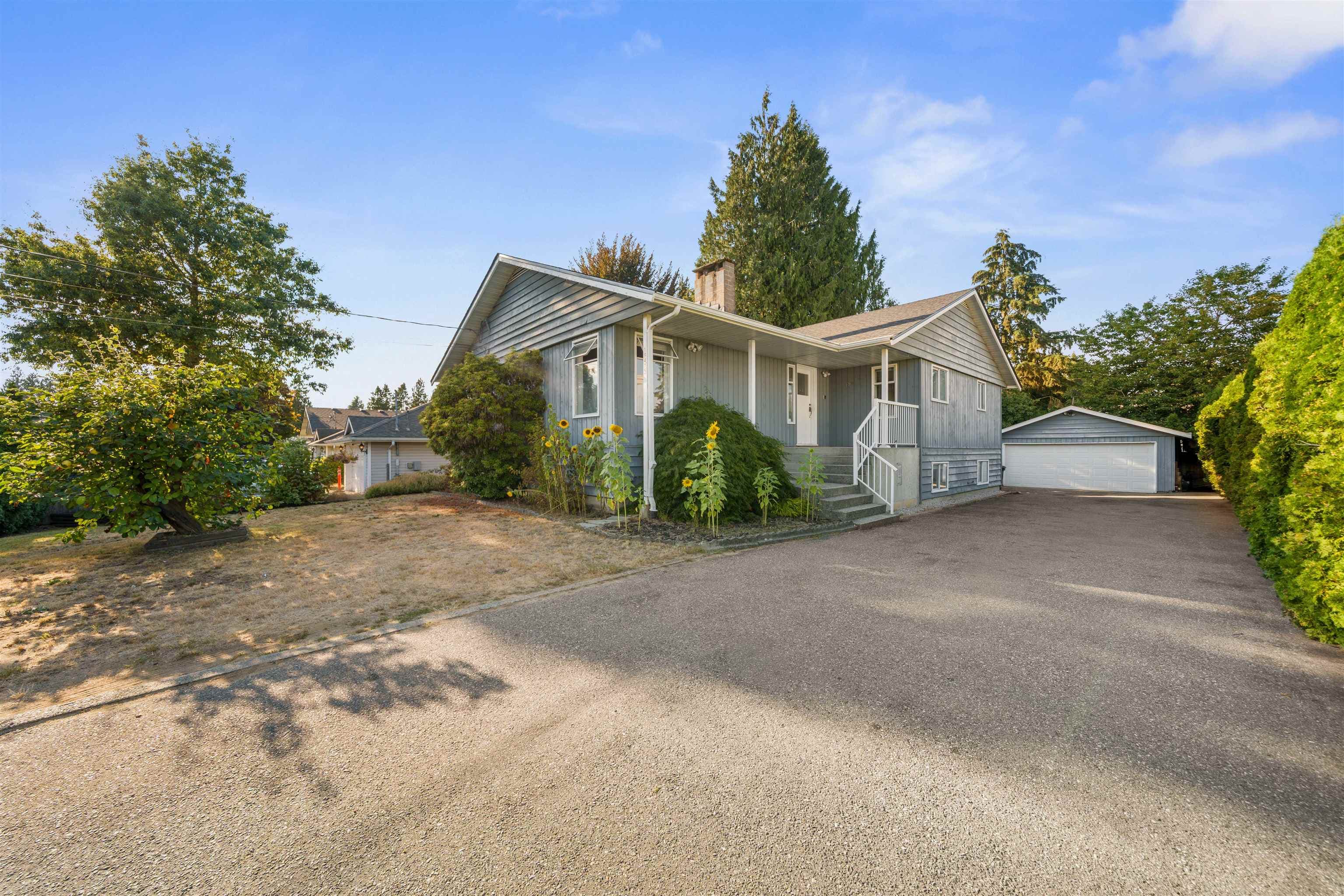 19475 116b Avenue, Pitt Meadows, V3Y 1G1 — photo 2