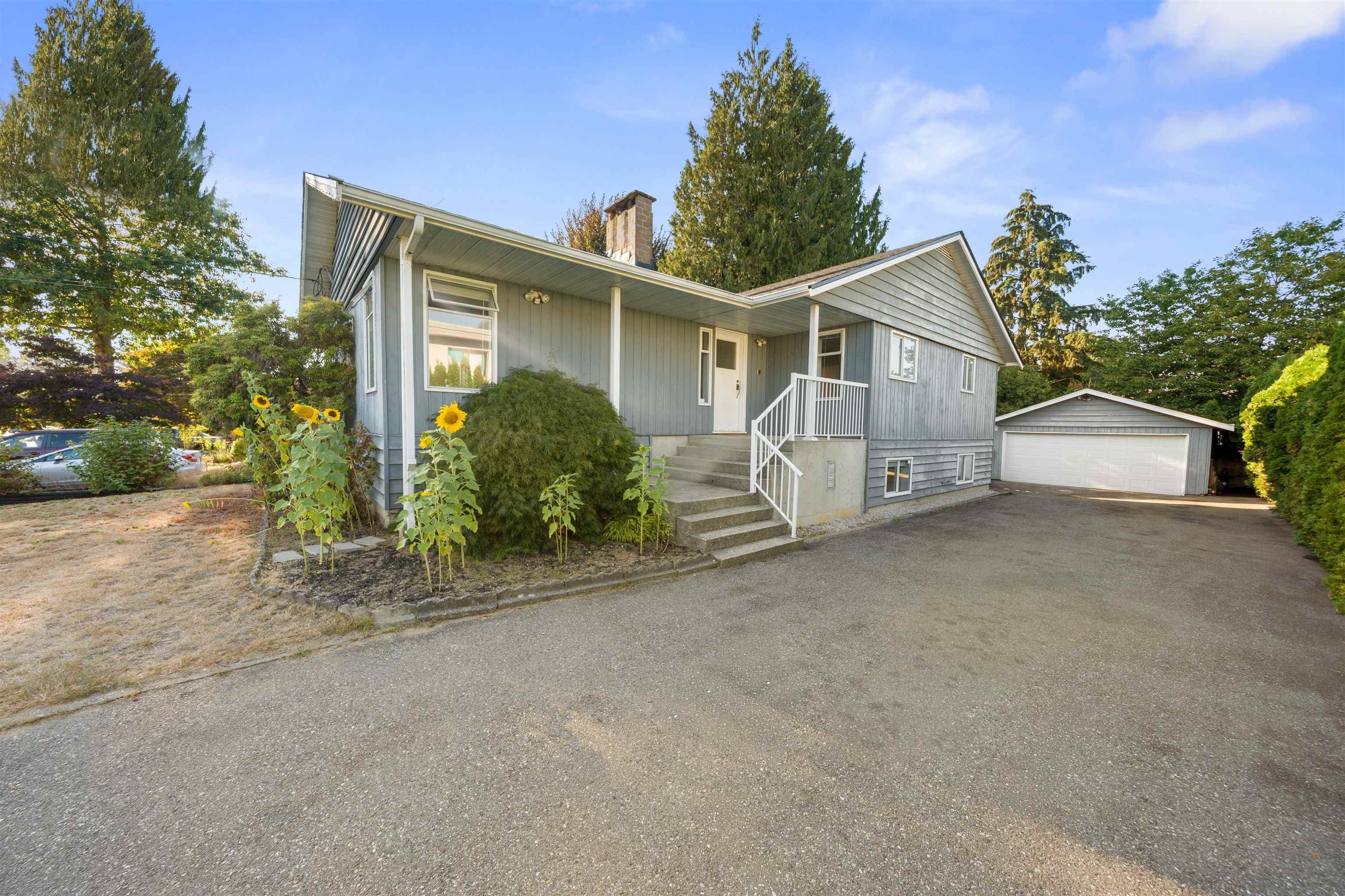 19475 116b Avenue, Pitt Meadows, V3Y 1G1 — photo 1
