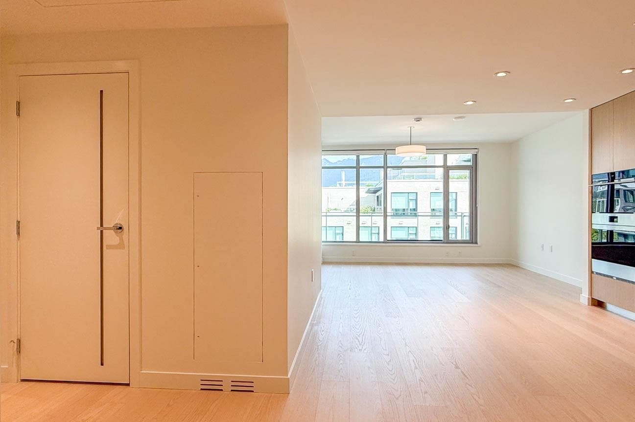607 - 777 Harbour Way, North Vancouver, V7P 0G2 — photo 3