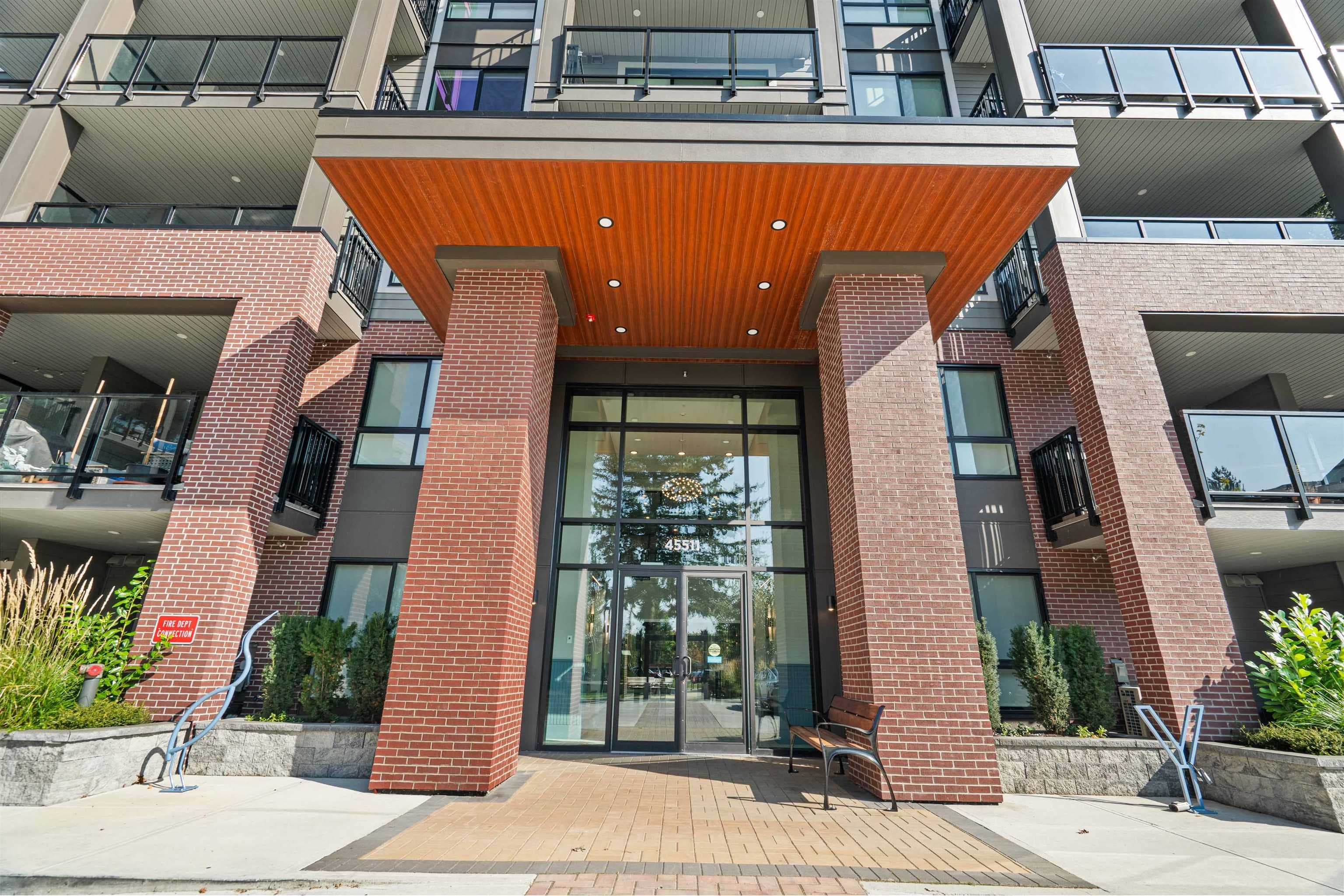 102 - 45511 Campus Drive, Chilliwack, V2R 6K8 — photo 2