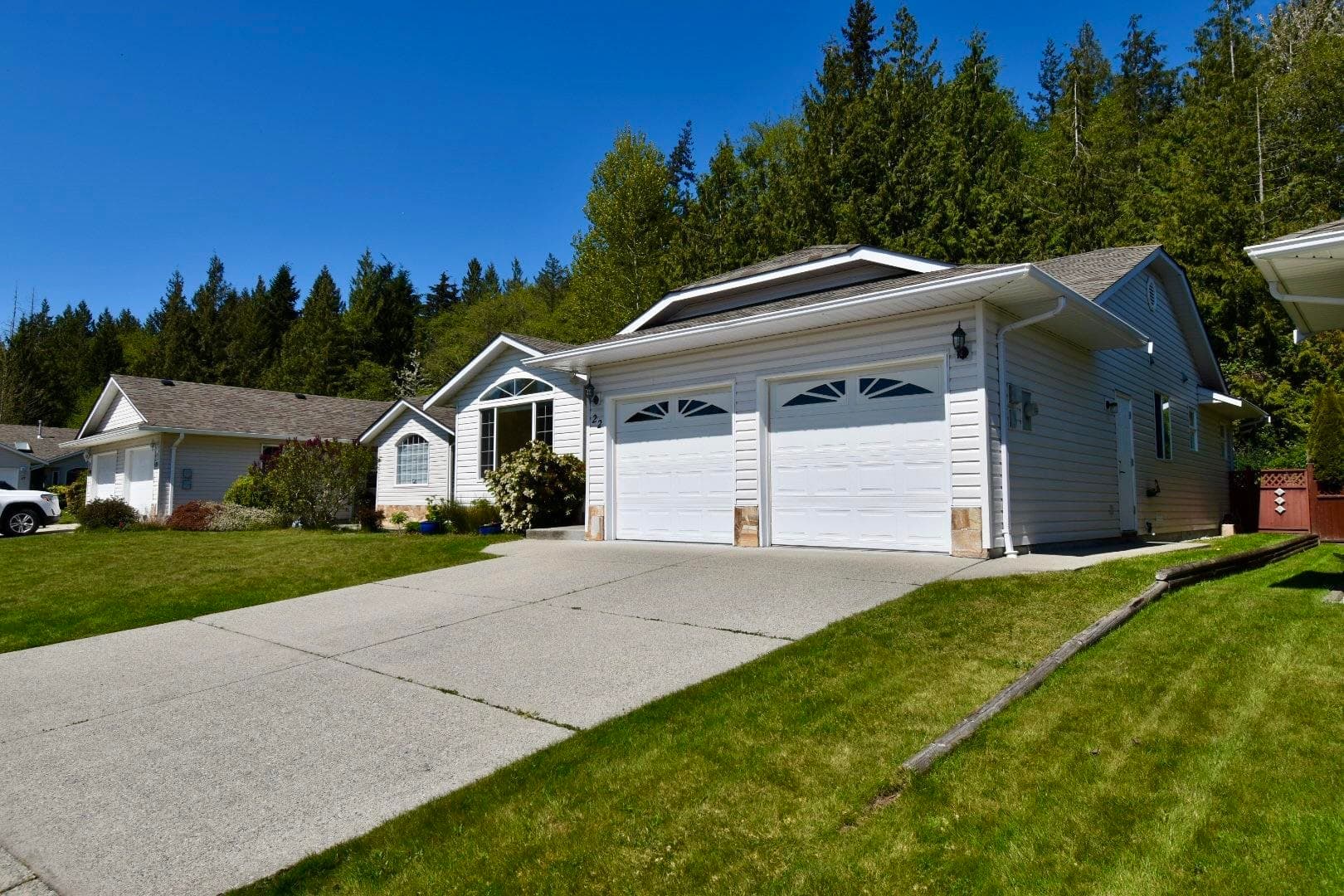 22 - 535 Shaw Road, Gibsons, V0N 1V8 — photo 1