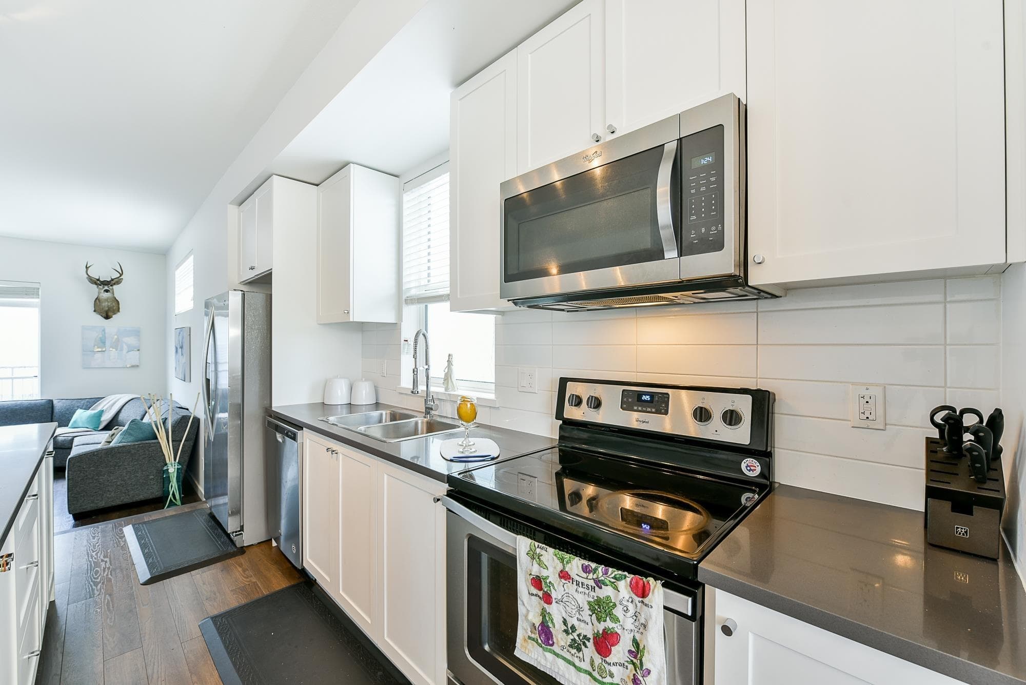 51 - 8130 136a Street, Surrey, V3W 1H9 — photo 4