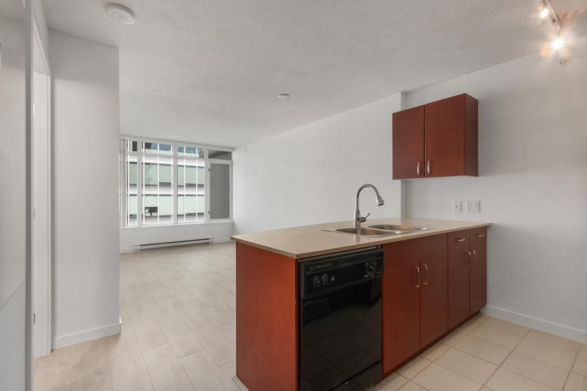 2606 - 610 Granville Street, Vancouver