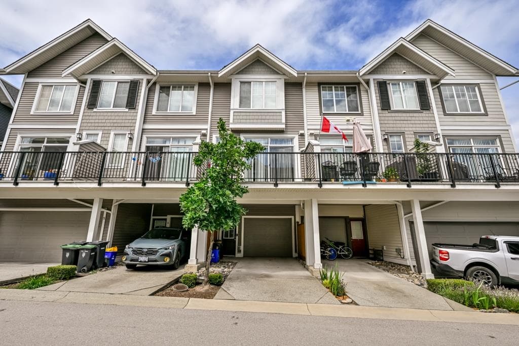 3 - 7169 208a Street, Langley, V2Y 0X2 — photo 1