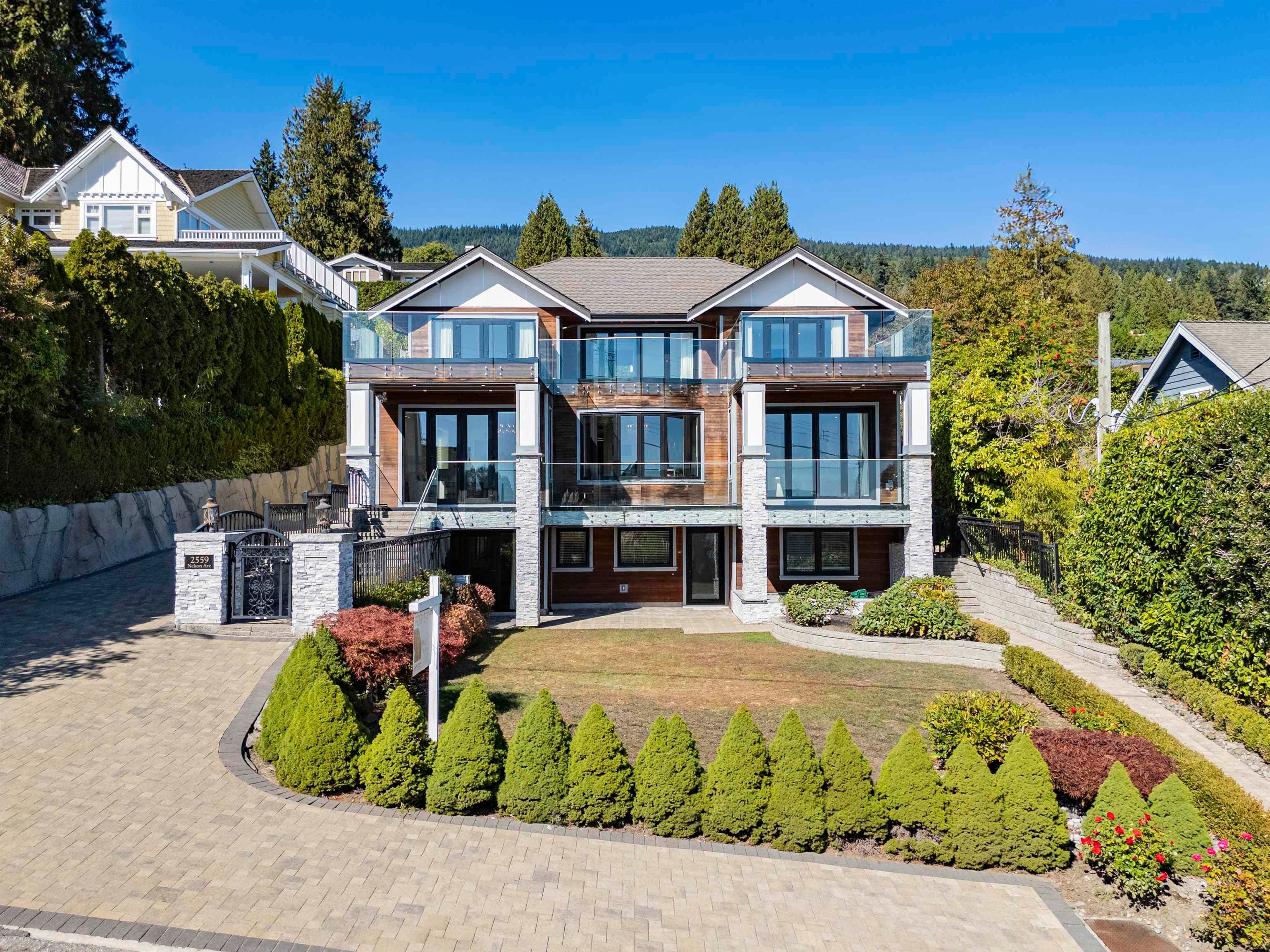2559 Nelson Avenue, West Vancouver, V7V 2R5 — photo 1