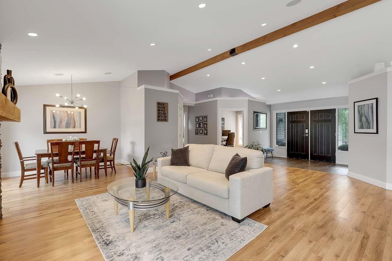 4930 196 Street, Langley, V3A 1A3 — photo 3