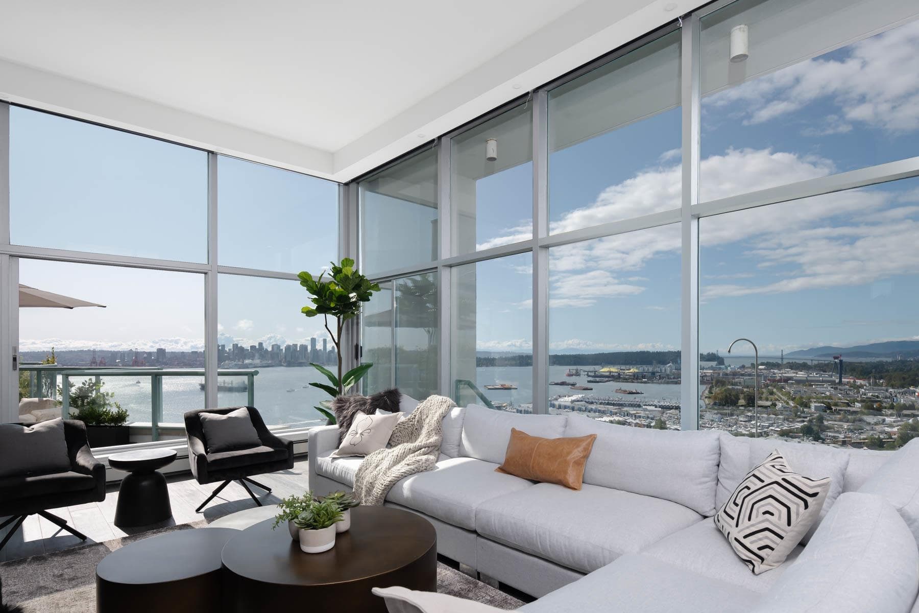 2901 - 120 W 2nd Street, North Vancouver