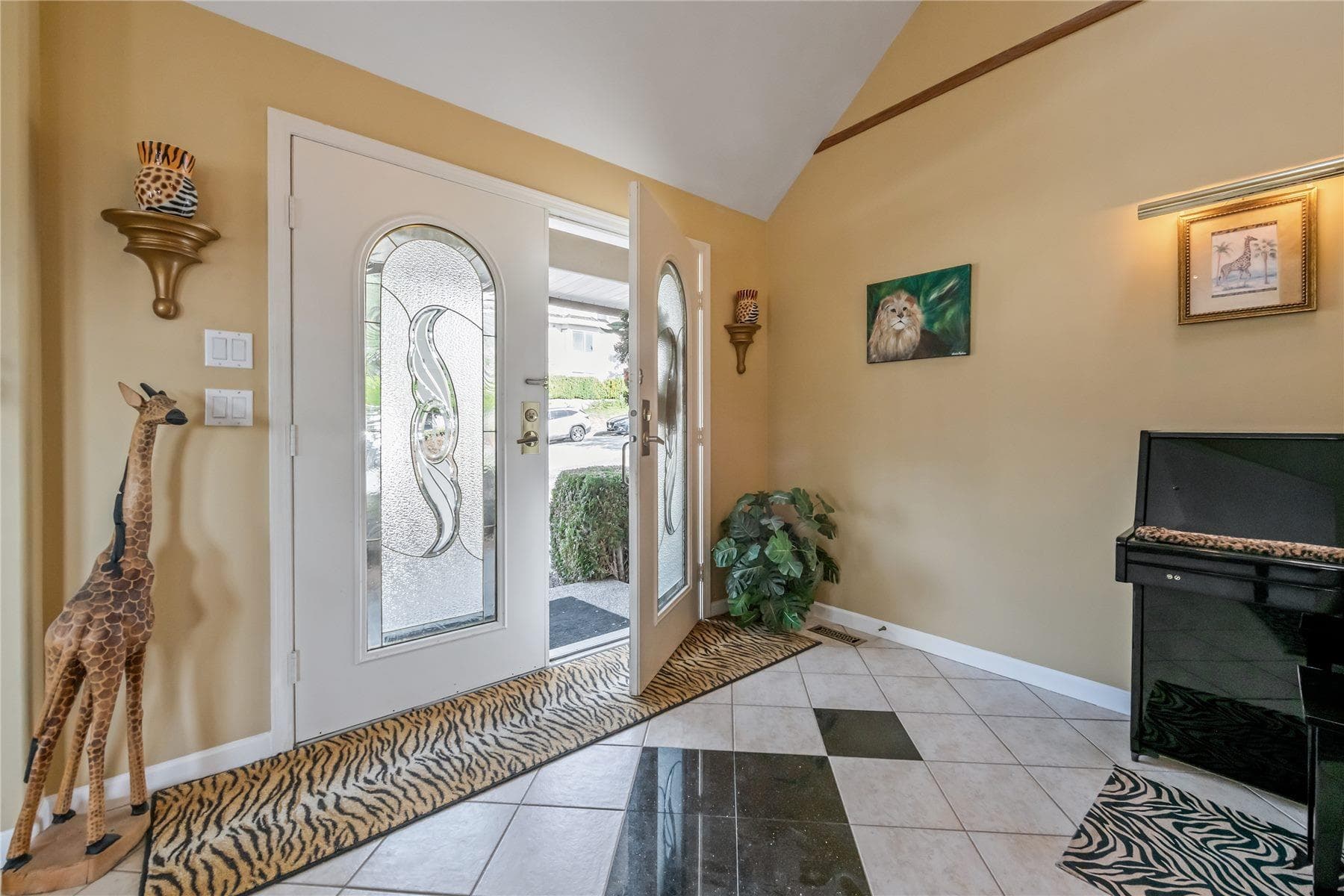 1541 Lodgepole Place, Coquitlam, V3E 2V8 — photo 2