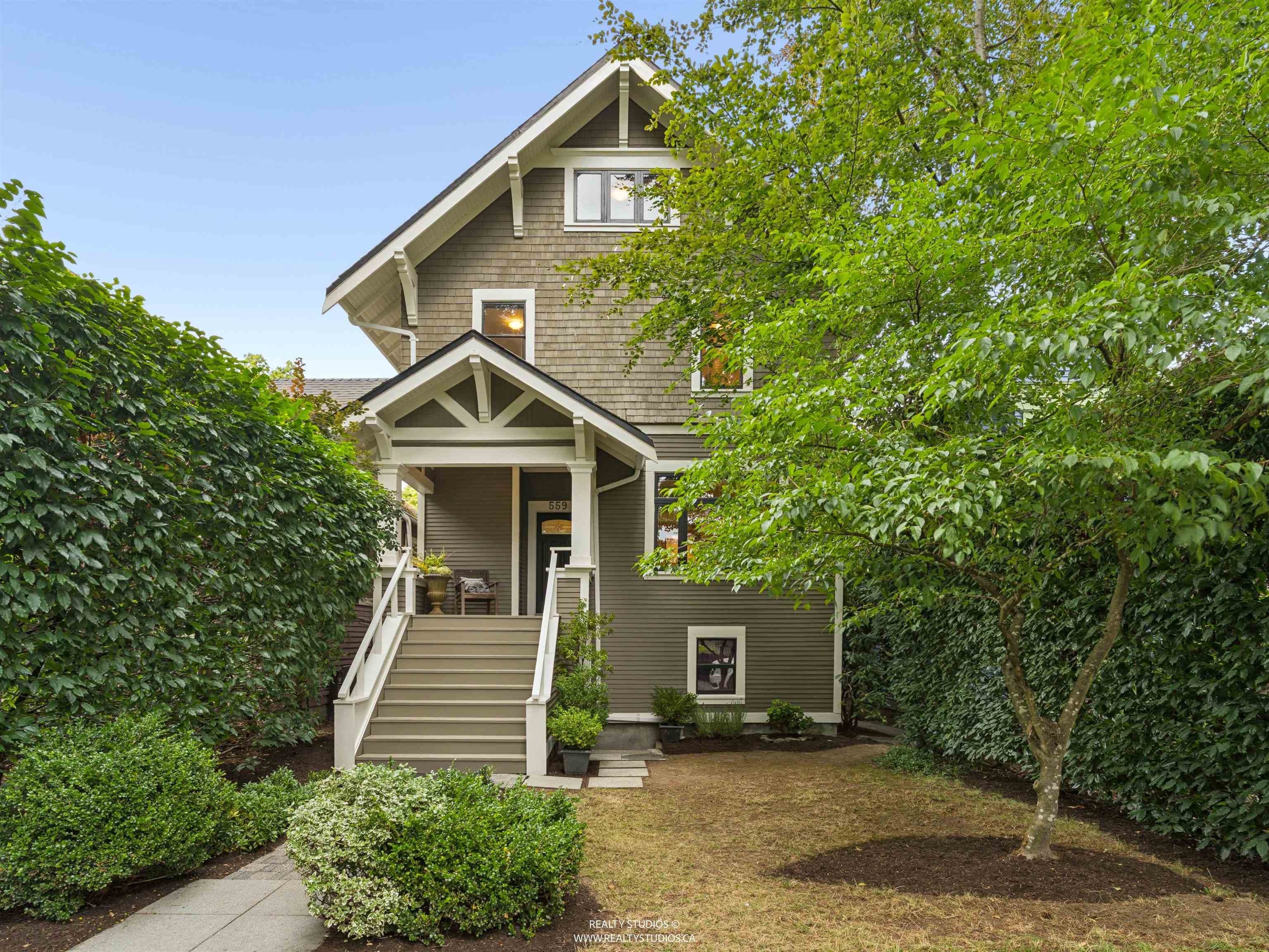 559 W 18th Avenue, Vancouver, V5Z 1V7 — photo 1