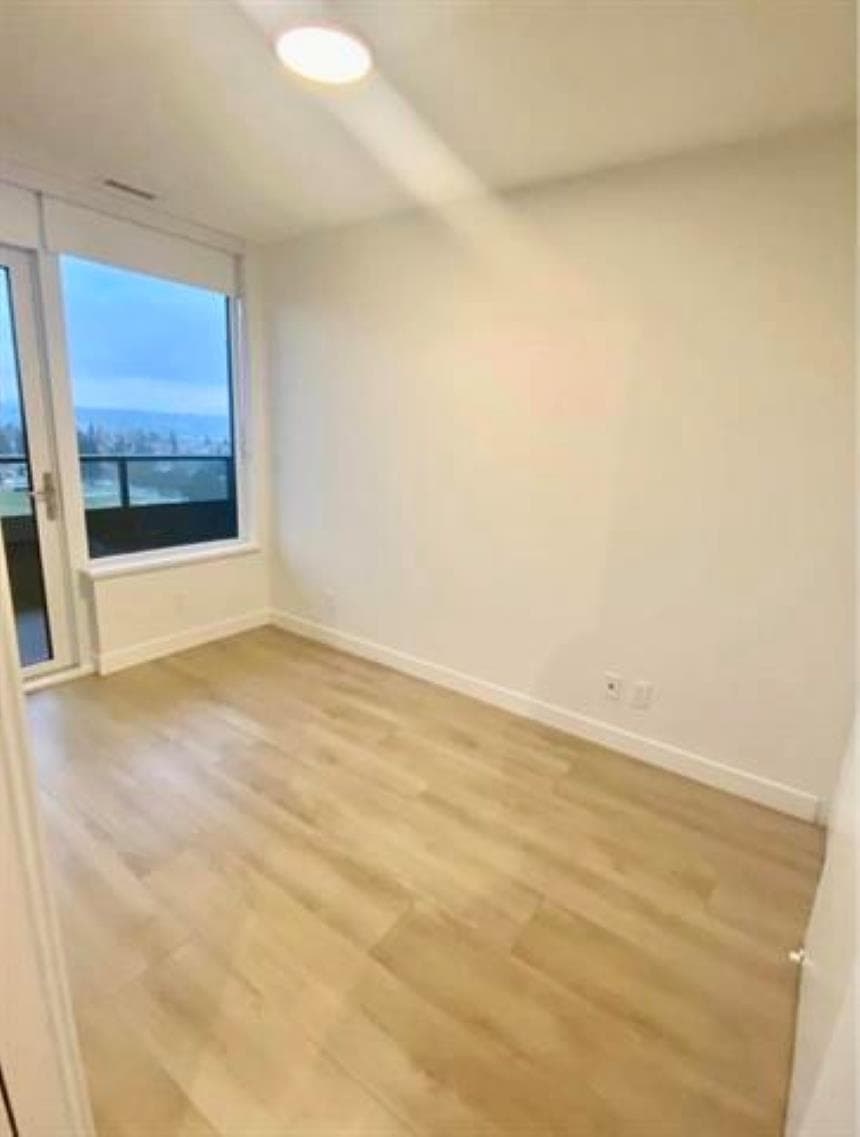 1609 - 10626 City Parkway, Surrey, V3T 0S3 — photo 4