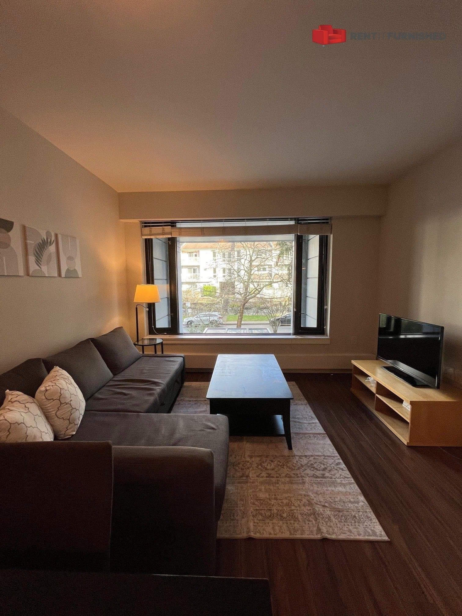 211 - 215 W 1st Street, Vancouver, V5Y 1A6 — photo 2