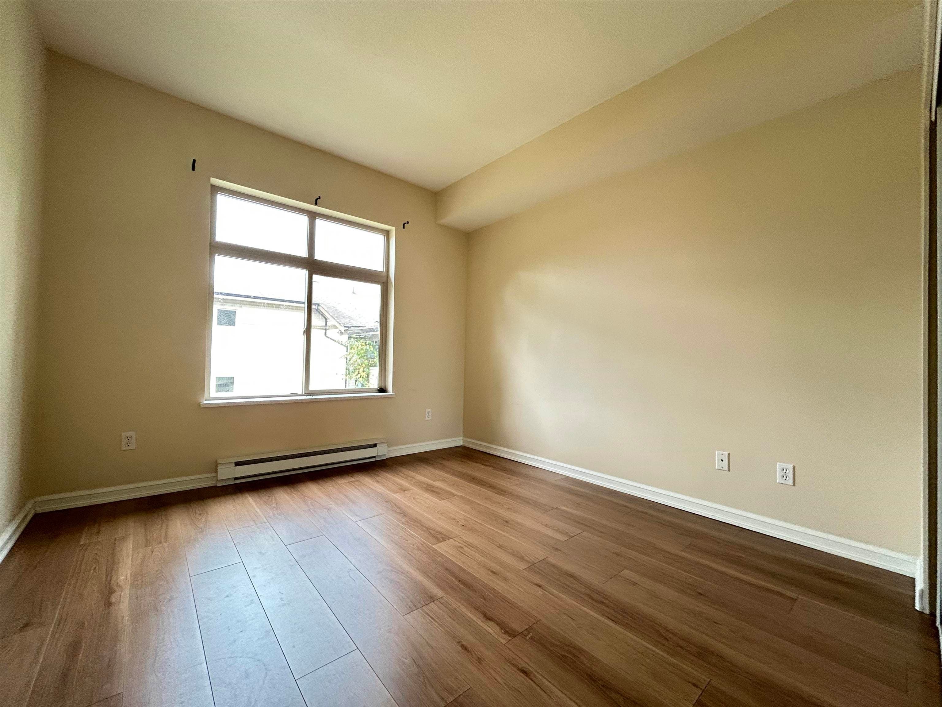 411 - 10088 148 Street, Surrey, V3R 3M9 — photo 3