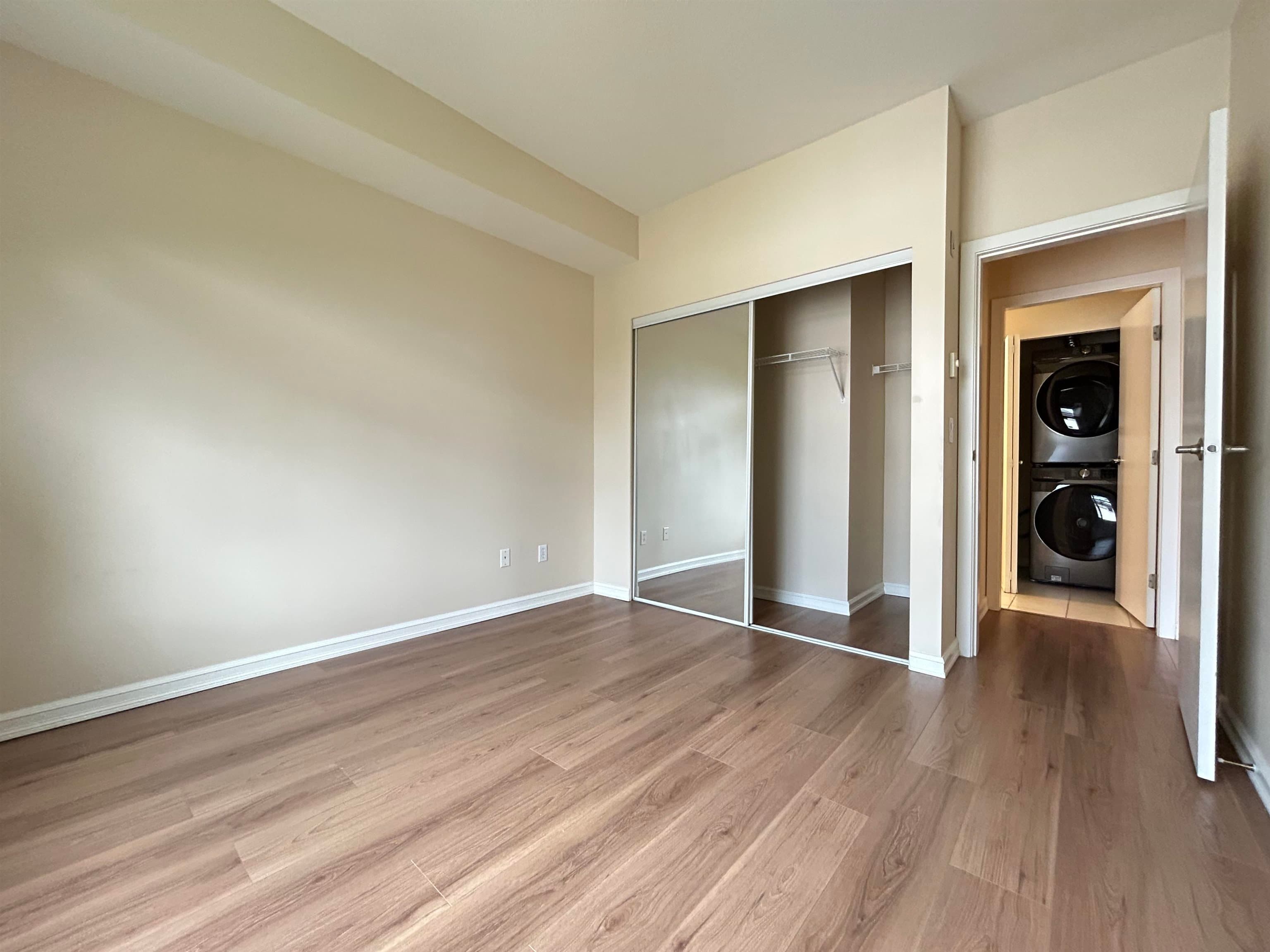 411 - 10088 148 Street, Surrey, V3R 3M9 — photo 4