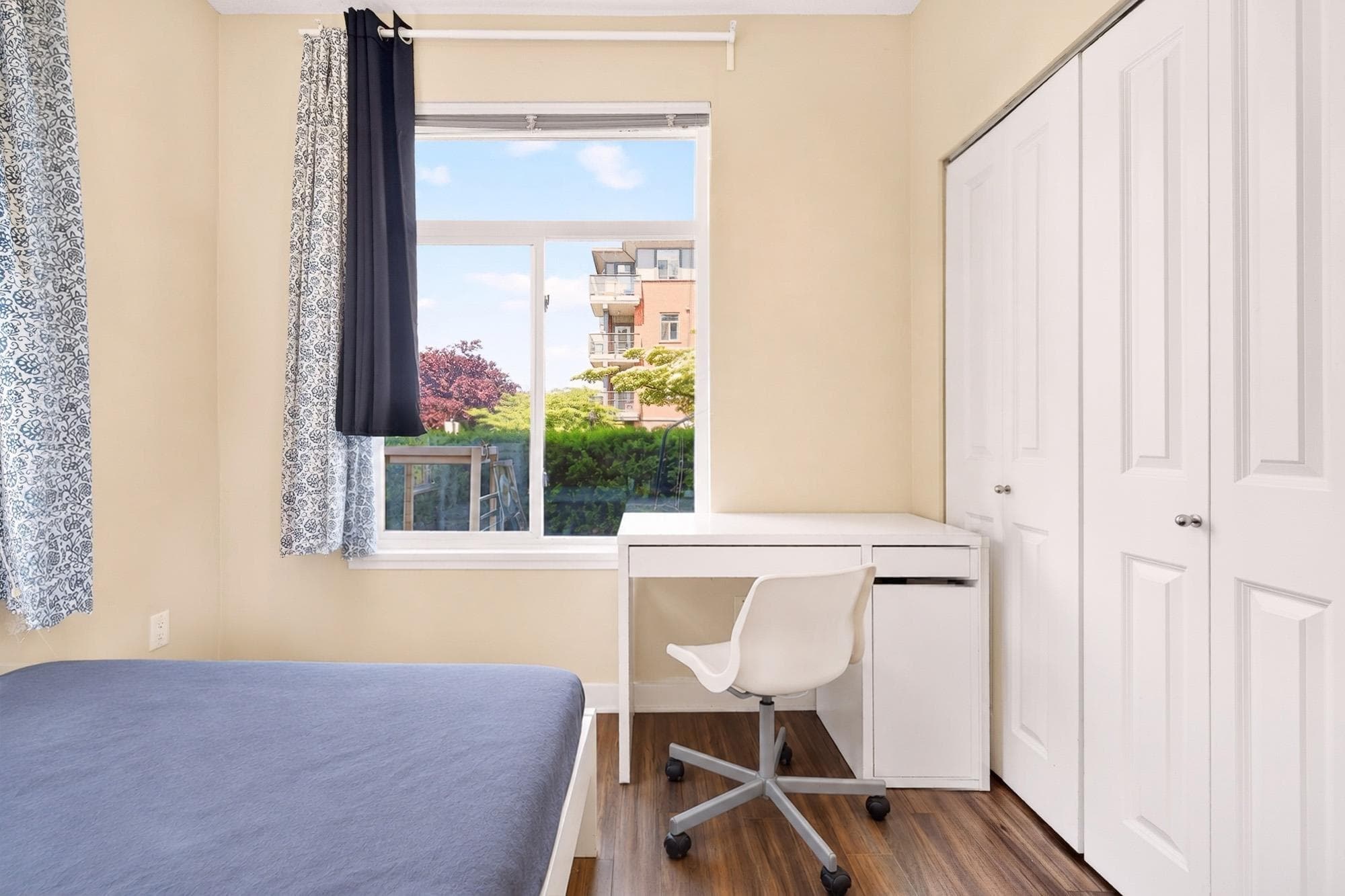 Second bedroom - 5692 Kings Road, Vancouver, V6T 1K8 — photo 4