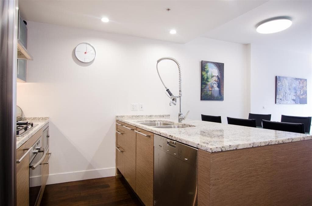 270X - 1111 Alberni Street, Vancouver, V6E 4V2 — photo 2
