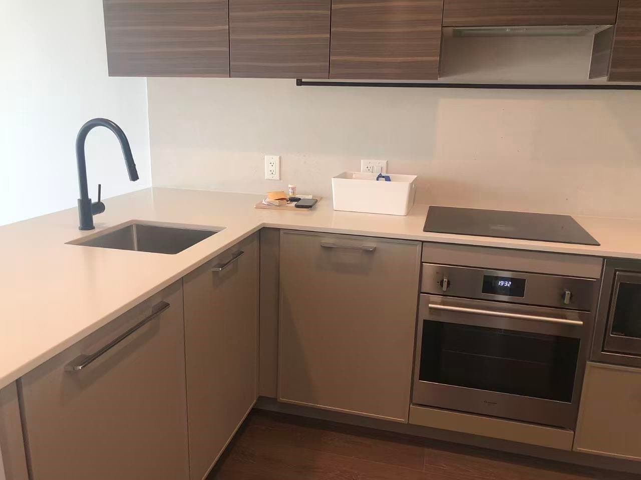 3F - 13725 George Junction, Surrey, V3T 0V7 — photo 3