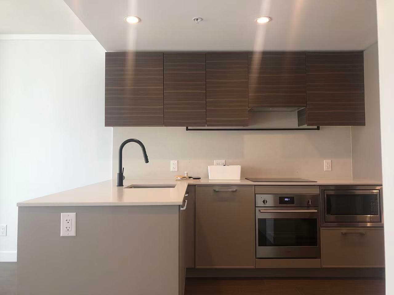 3F - 13725 George Junction, Surrey, V3T 0V7 — photo 4