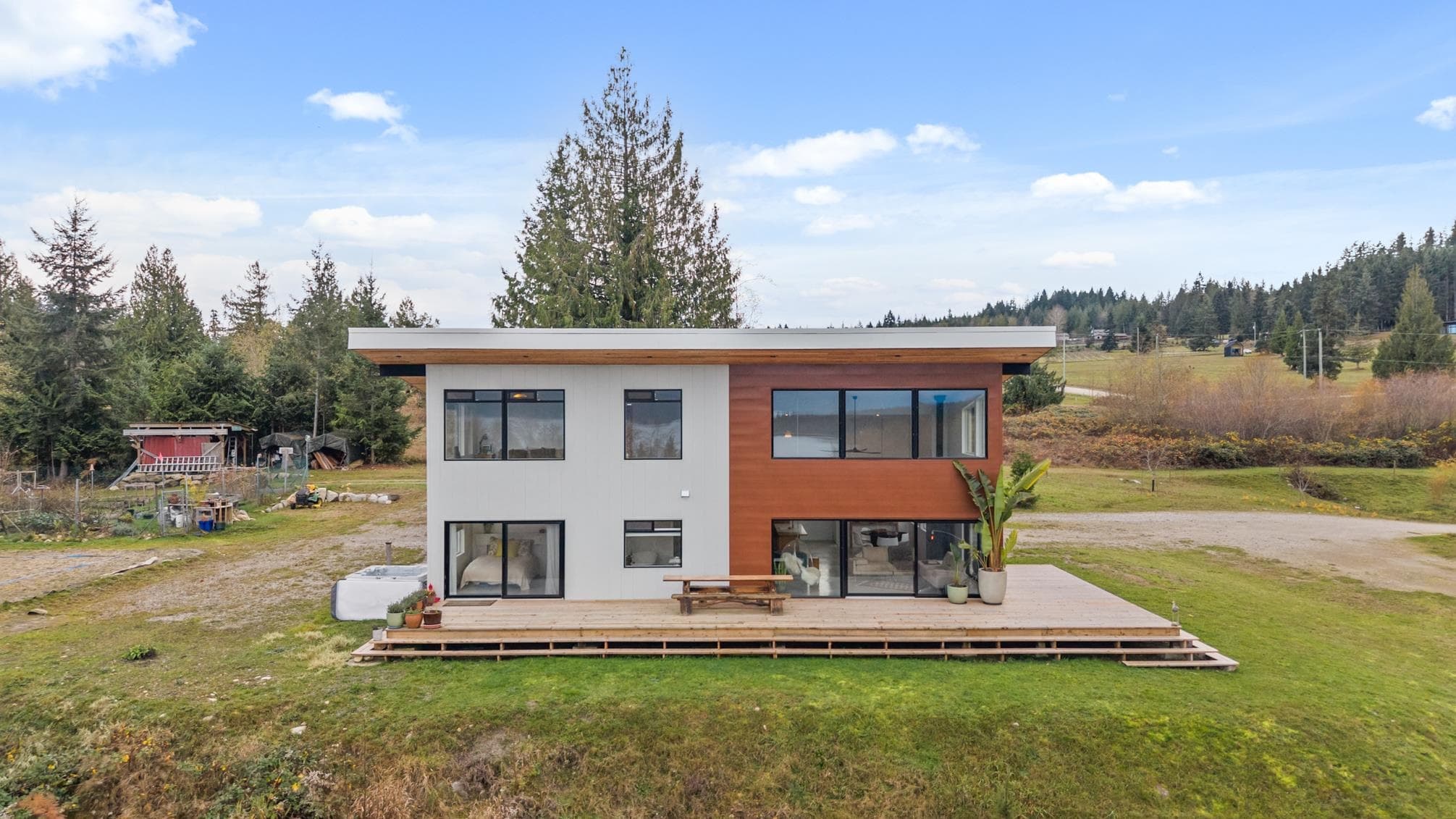 6400 Crowston Road, Sechelt, V7Z 0L1 — photo 2