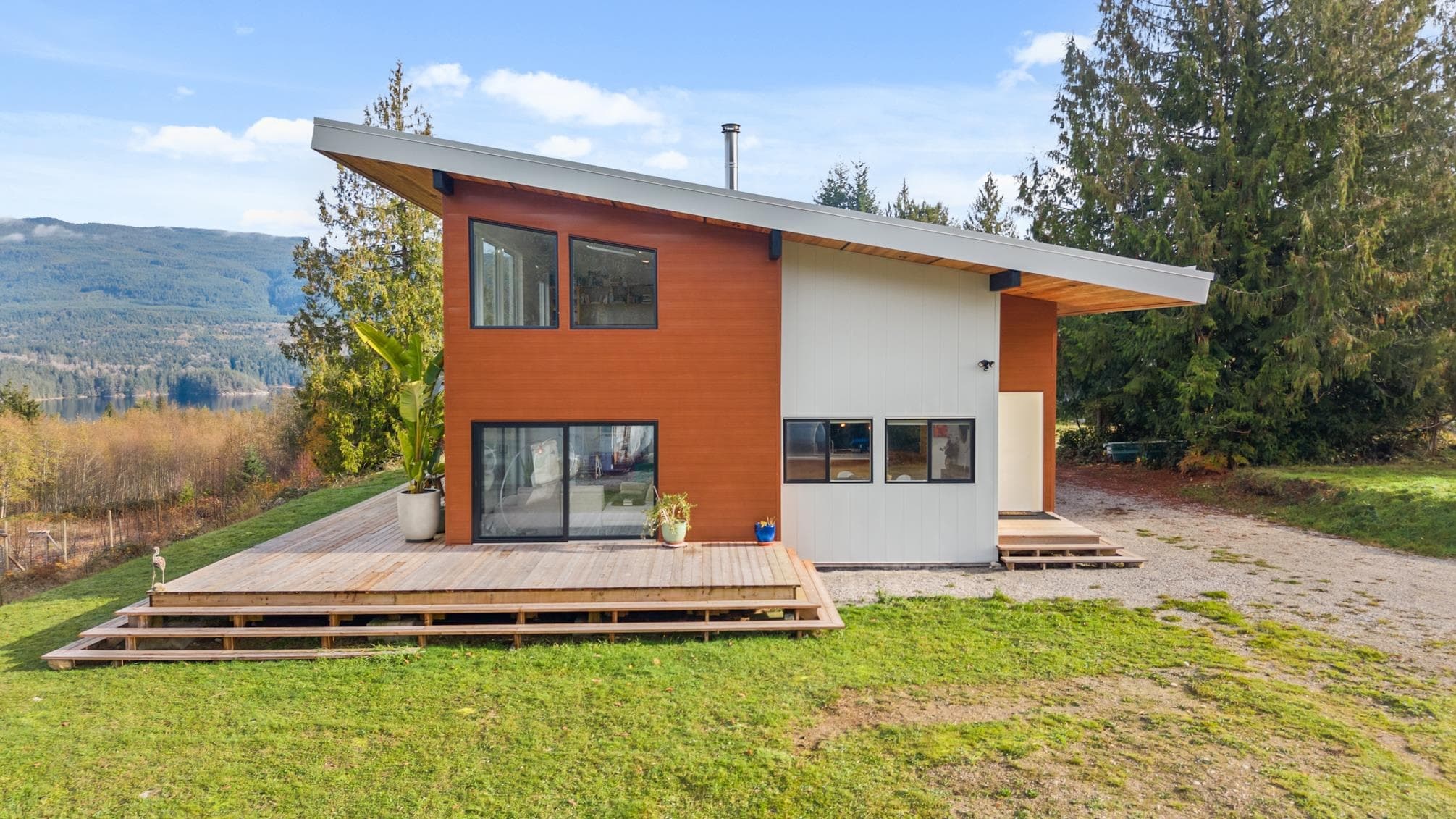 6400 Crowston Road, Sechelt, V7Z 0L1 — photo 3