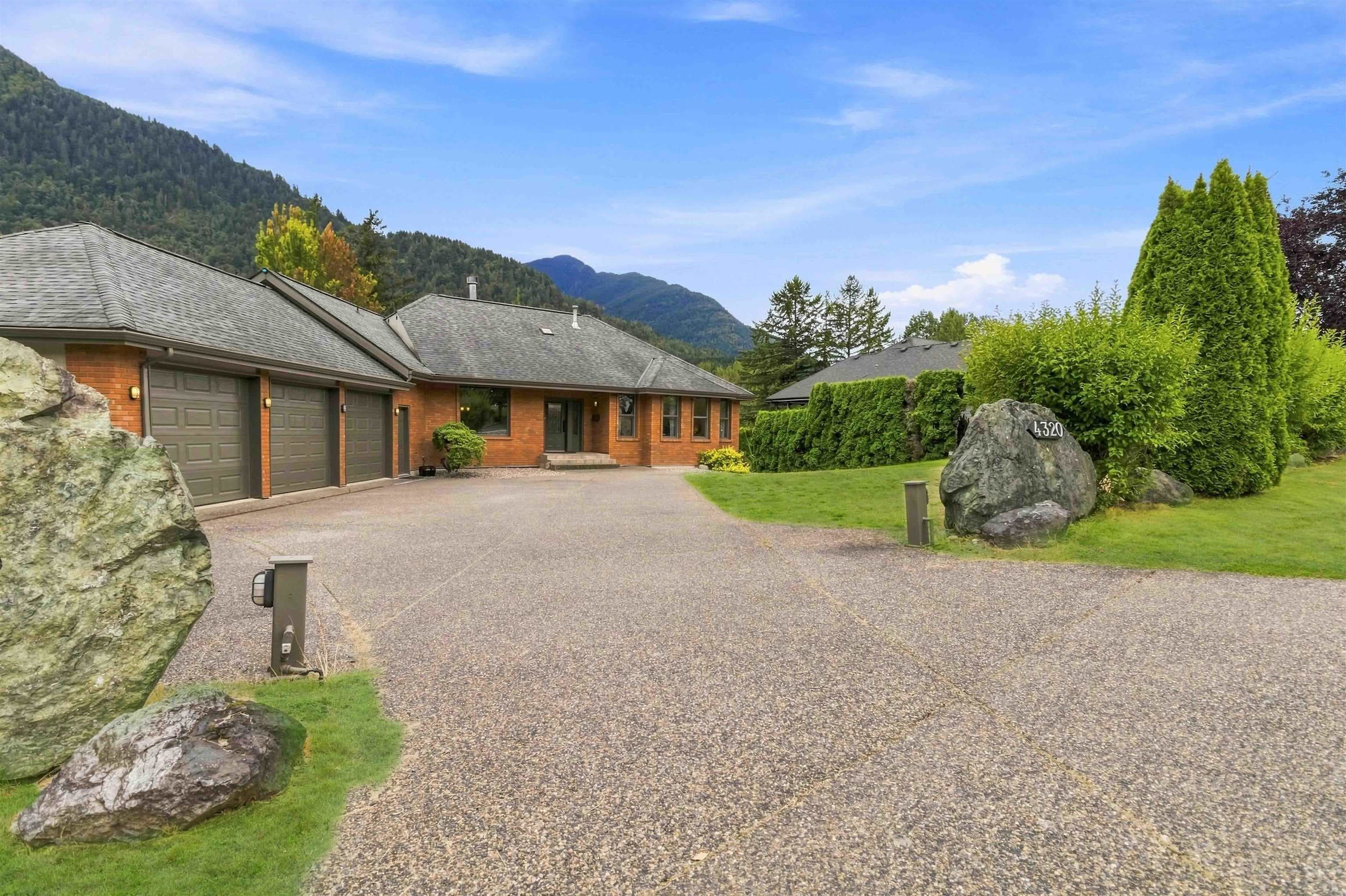 4320 Estate Drive, Sardis - Chwk River Valley, V2R 3B4 — photo 2