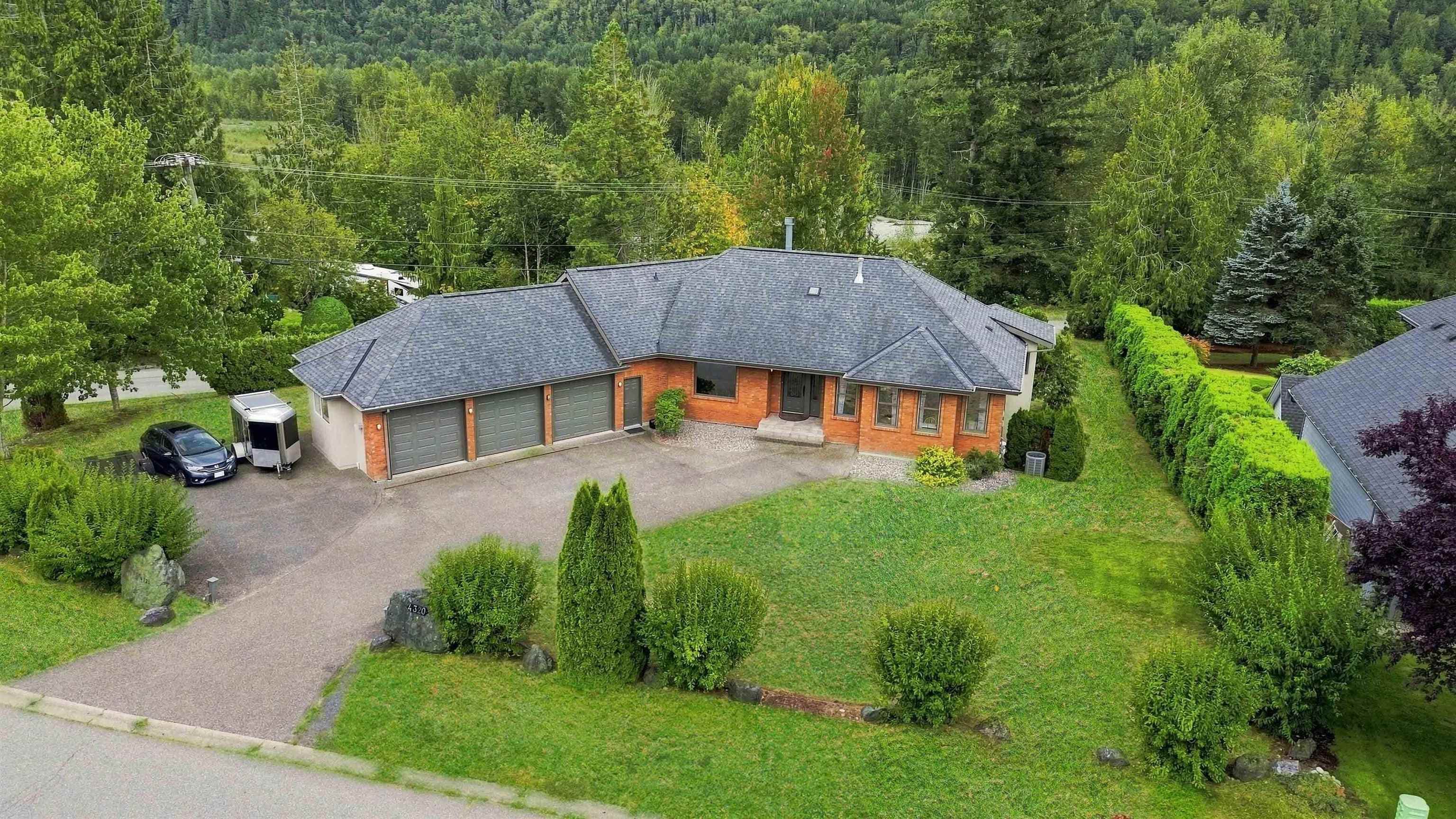 4320 Estate Drive, Sardis - Chwk River Valley, V2R 3B4 — photo 3