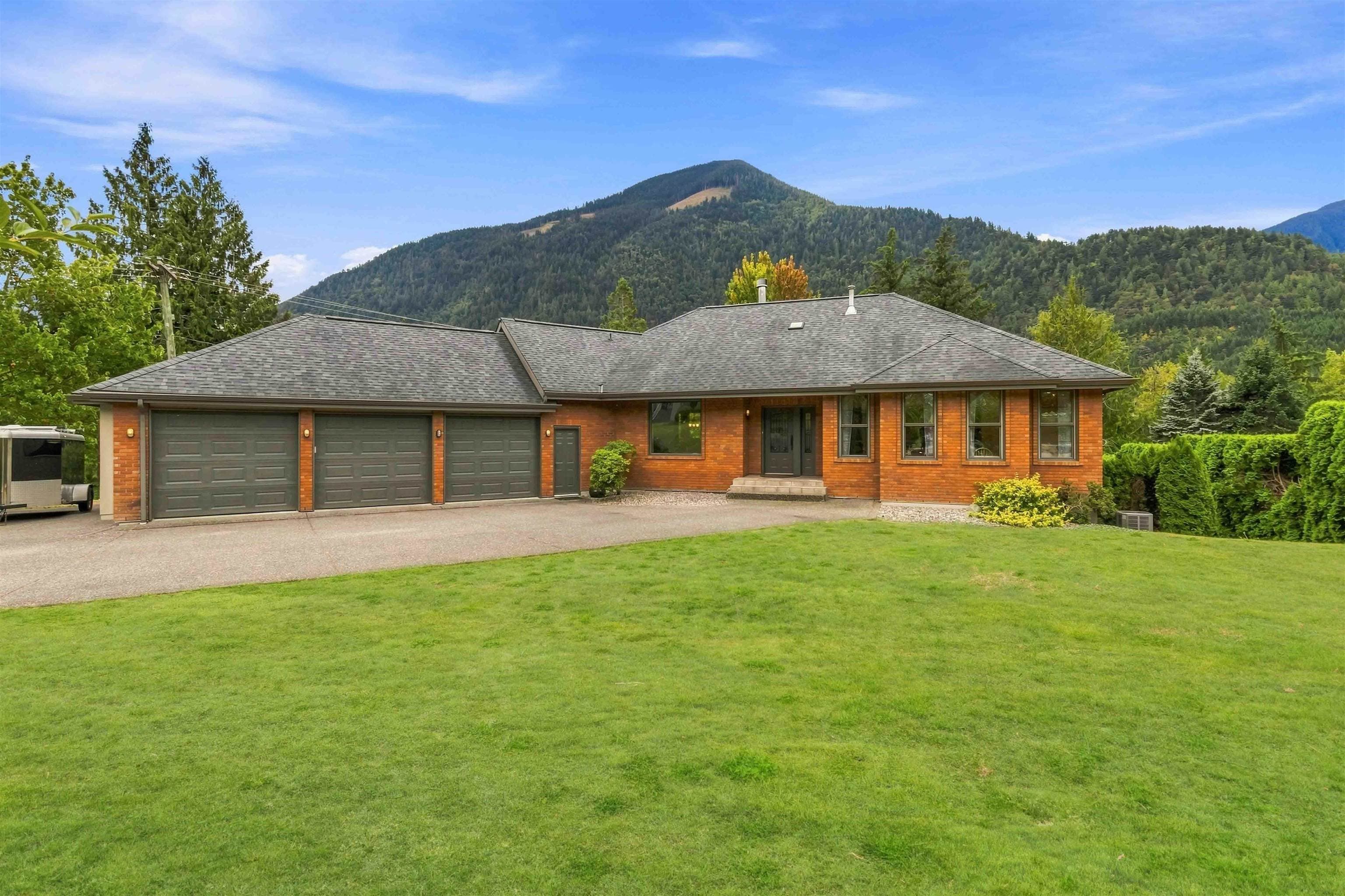 4320 Estate Drive, Sardis - Chwk River Valley, V2R 3B4 — photo 1