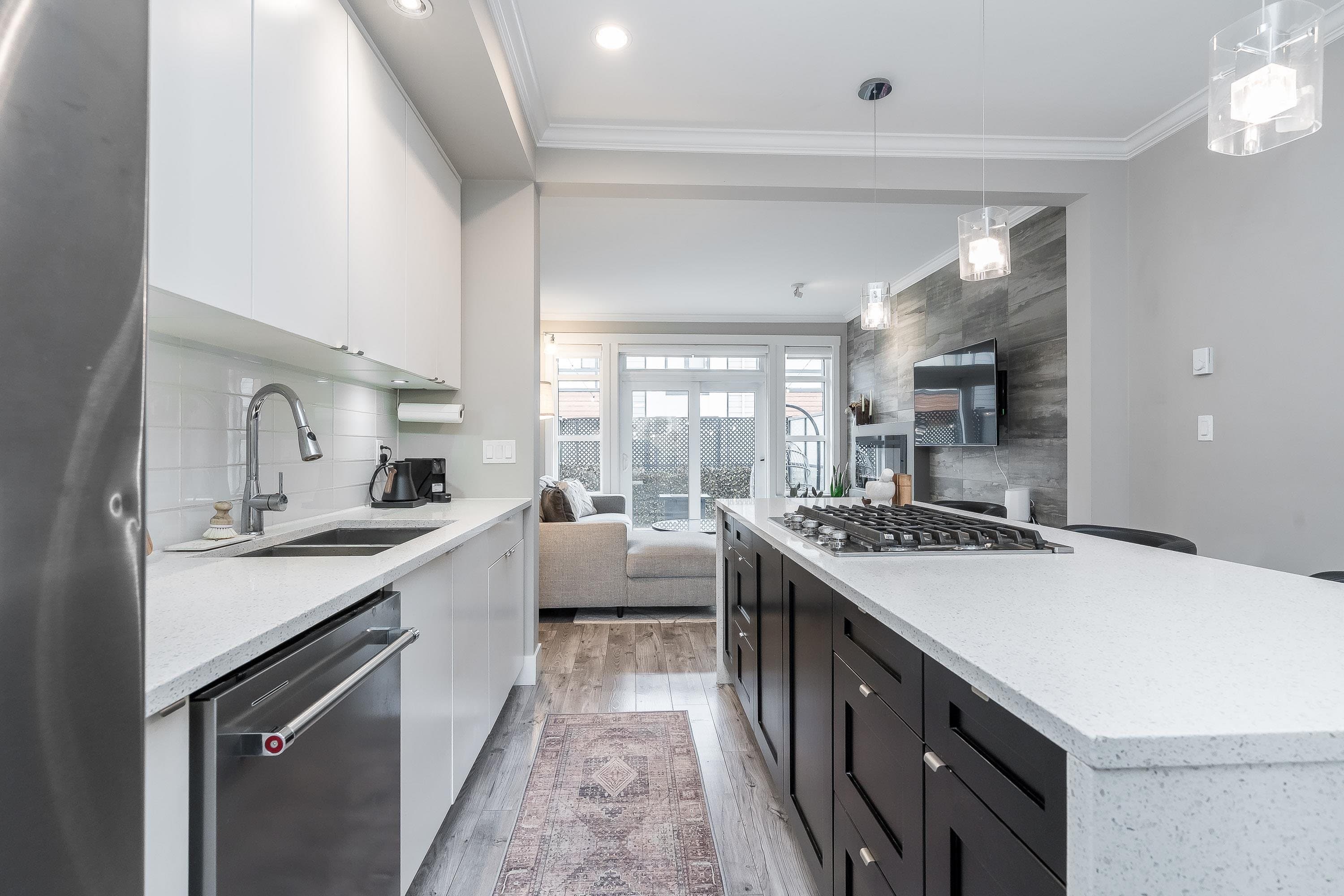 11 - 16488 64 Avenue, Abbotsford, V3S 6X6 — photo 2
