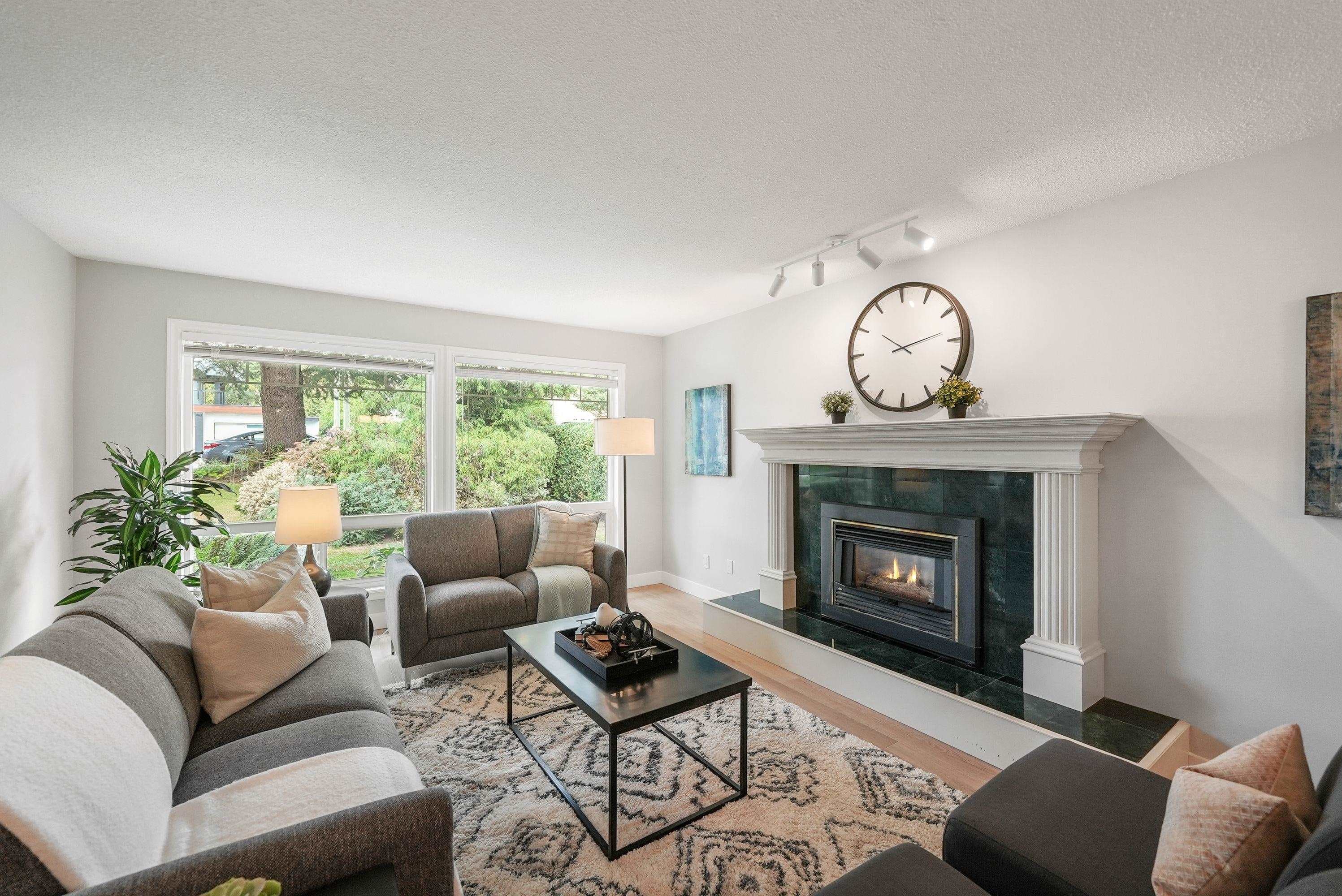 18096 61a Avenue, Surrey, V3S 5V8 — photo 3