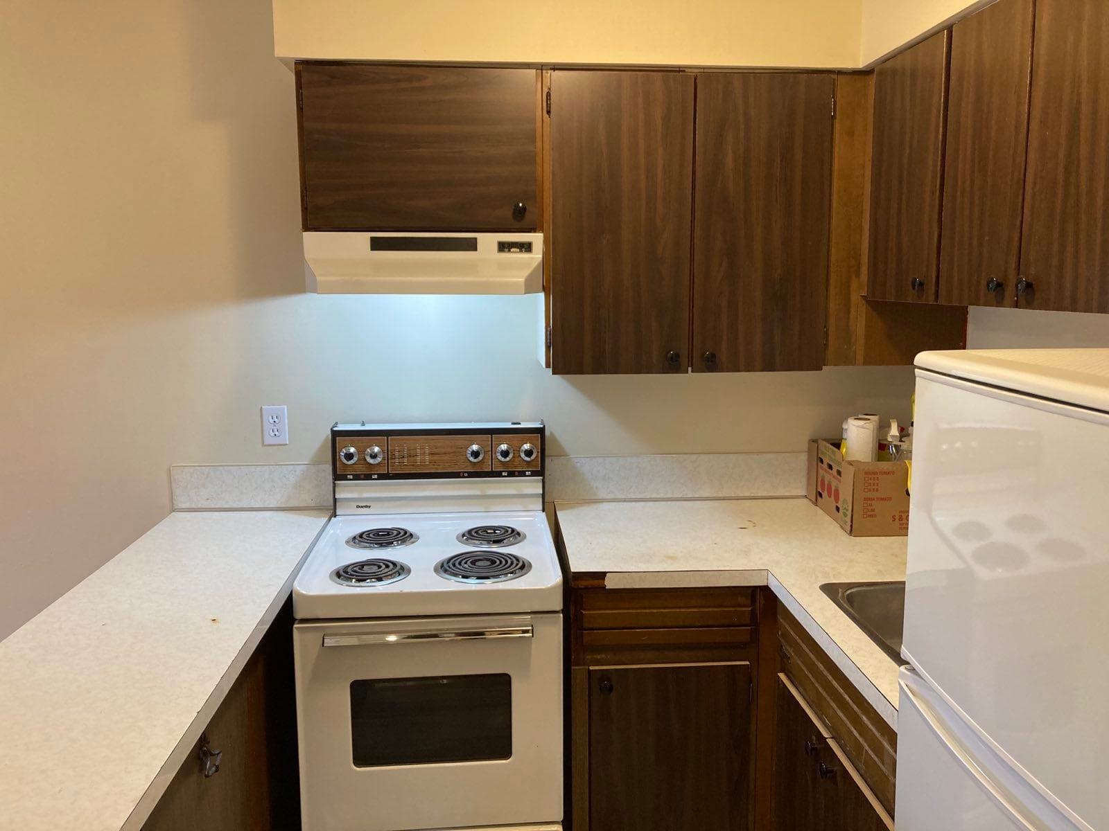 211 - 3570 E Hastings Street, Vancouver, V5K 2A7 — photo 4