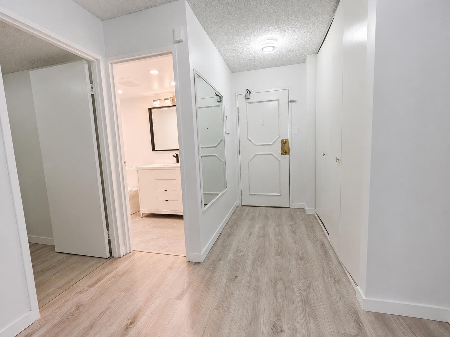 409 - 2024 W Fullerton Avenue, North Vancouver, V7P 3G8 — photo 3