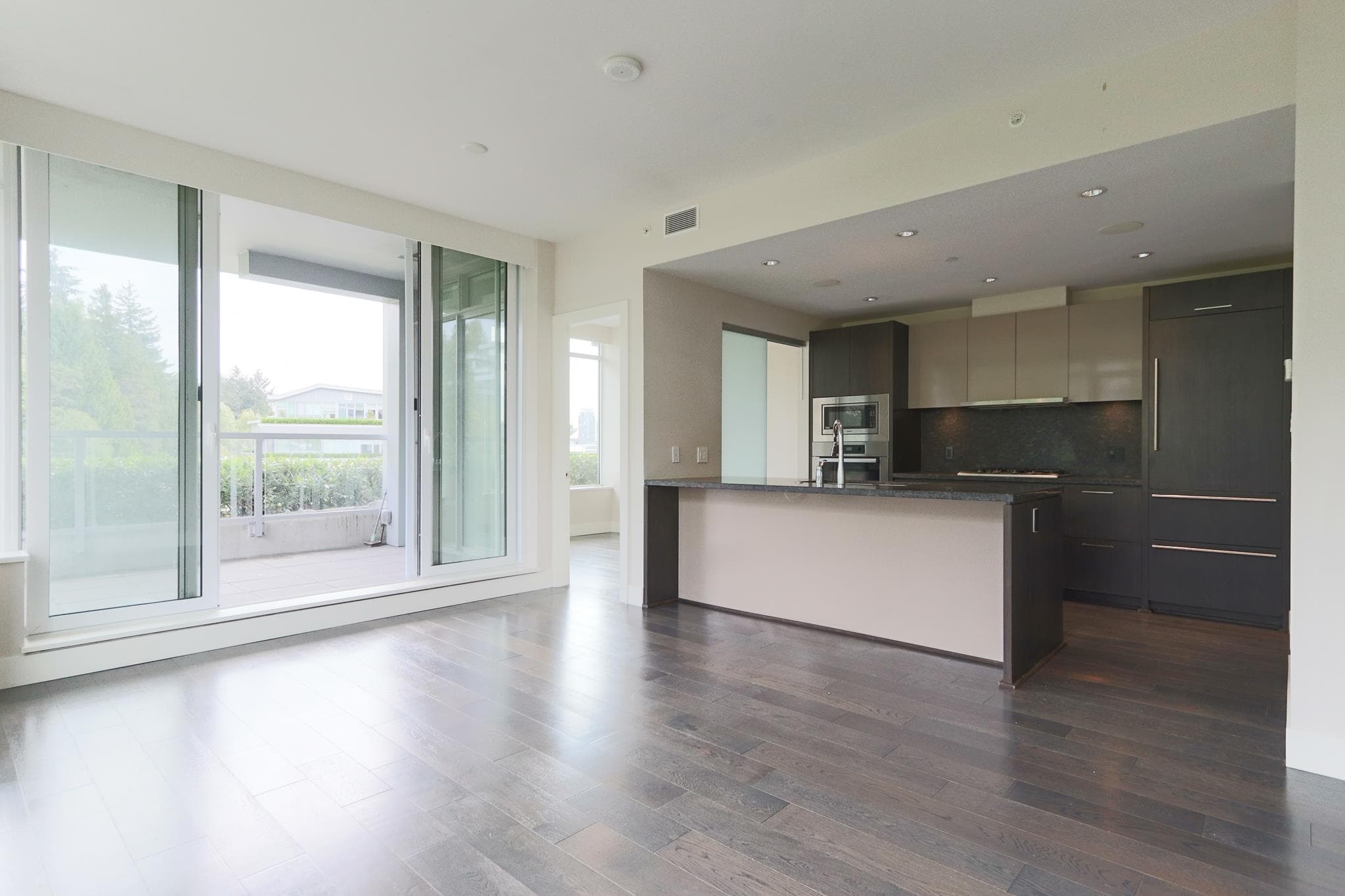 600 - 866 Arthur Erickson Place Place, West Vancouver, V7T 0B2 — photo 3