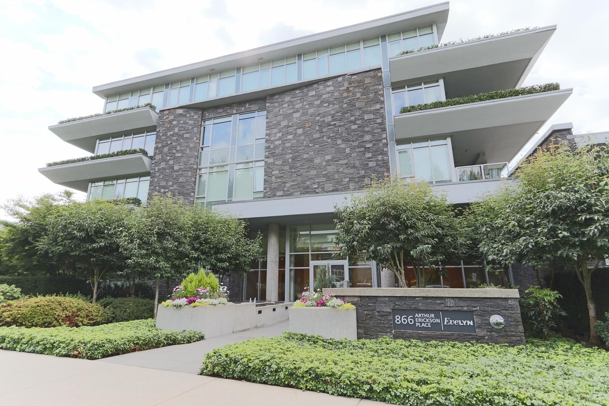 600 - 866 Arthur Erickson Place Place, West Vancouver
