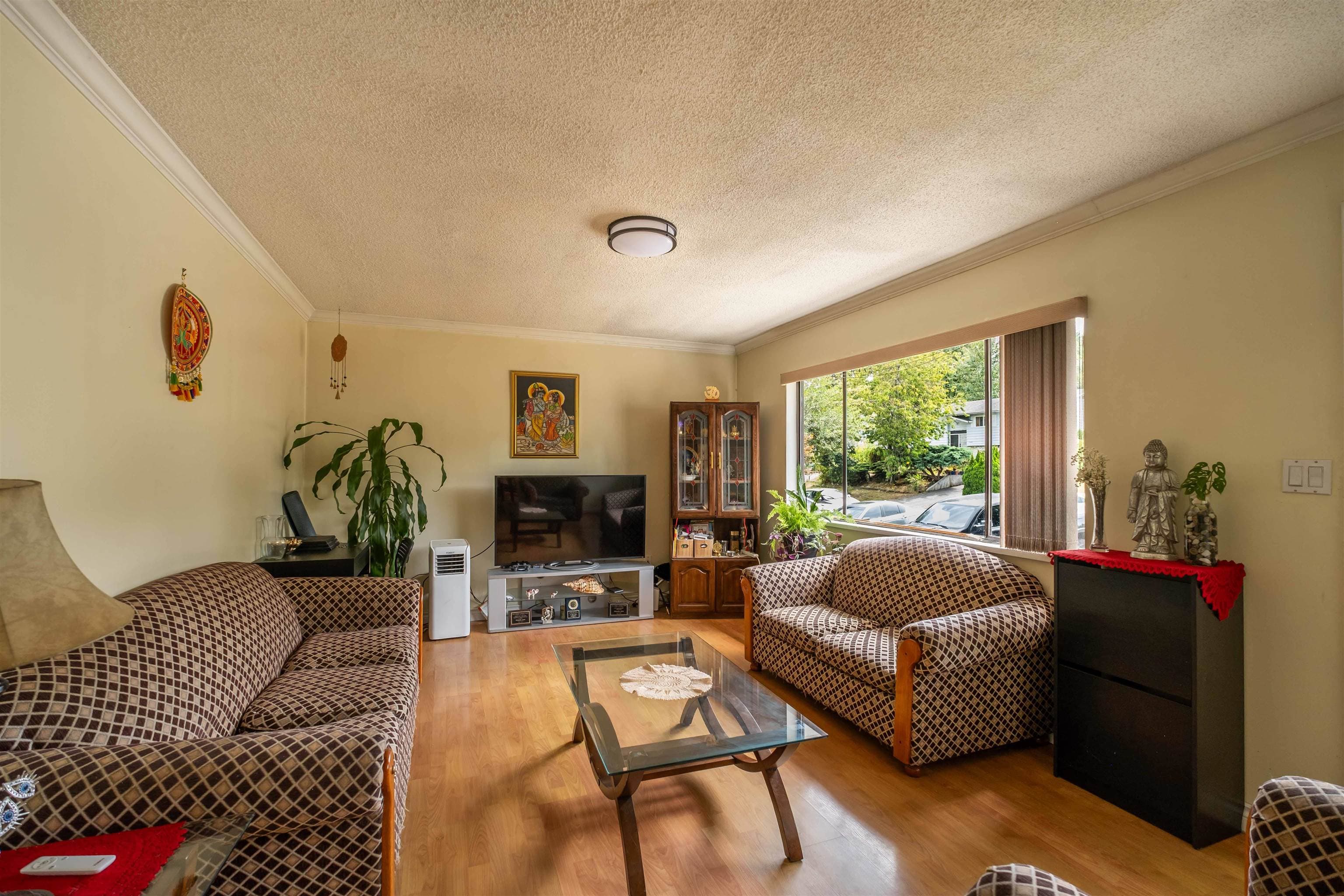 13389 Crestview Drive, Surrey, V3R 6V3 — photo 4
