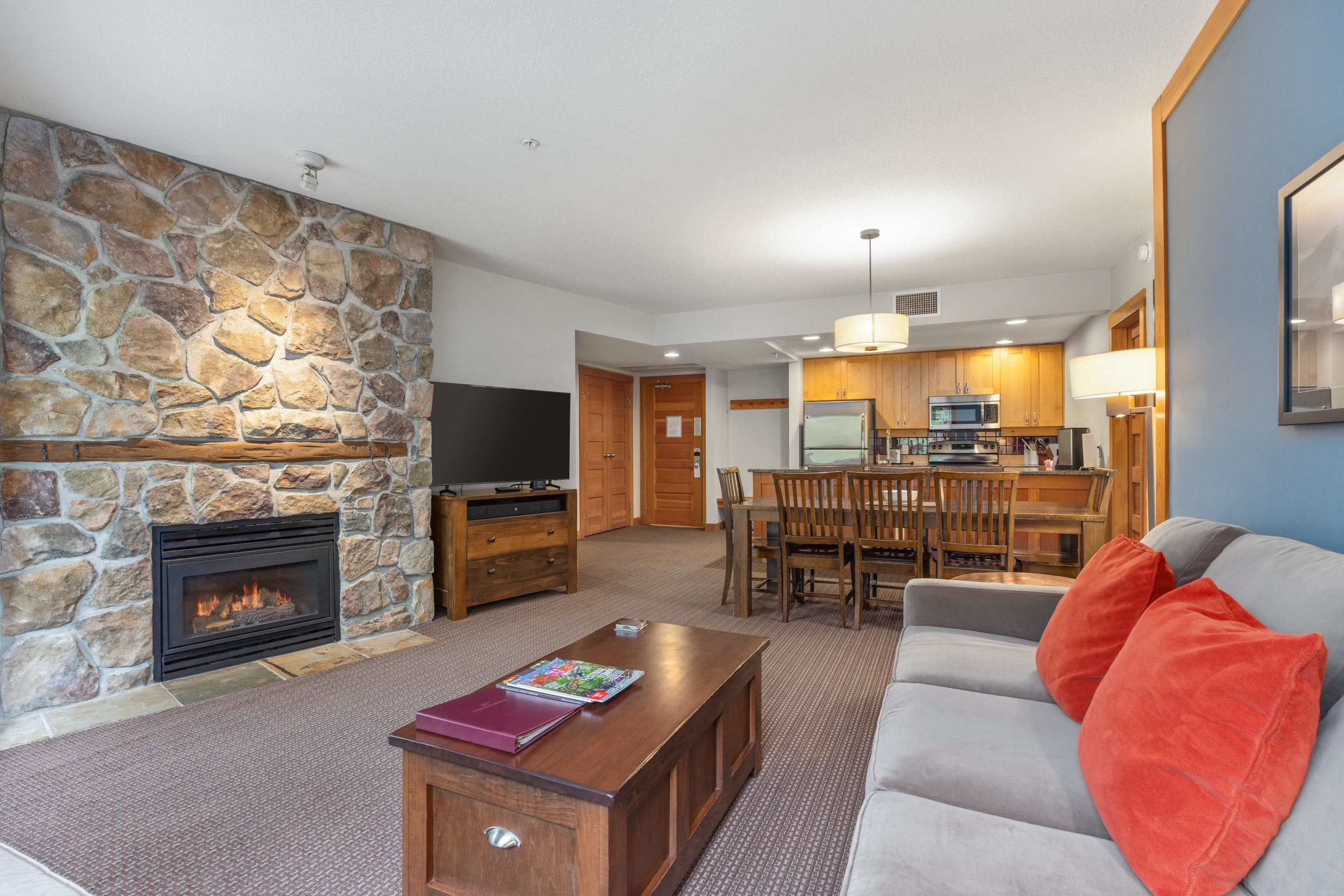 432A - 2036 London Lane, Whistler, V8E 0N7 — photo 3