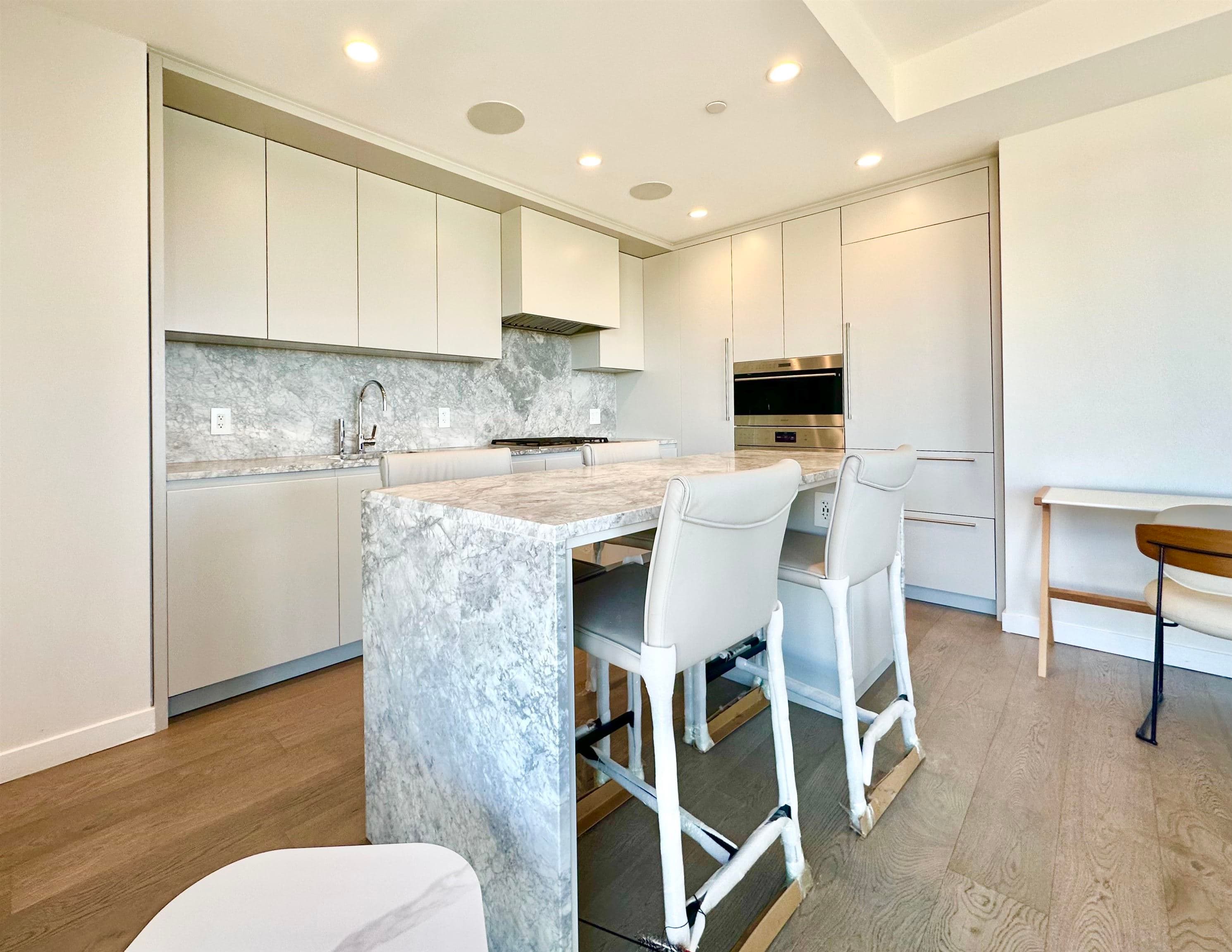 1907 - 7433 Cambie Street, Vancouver