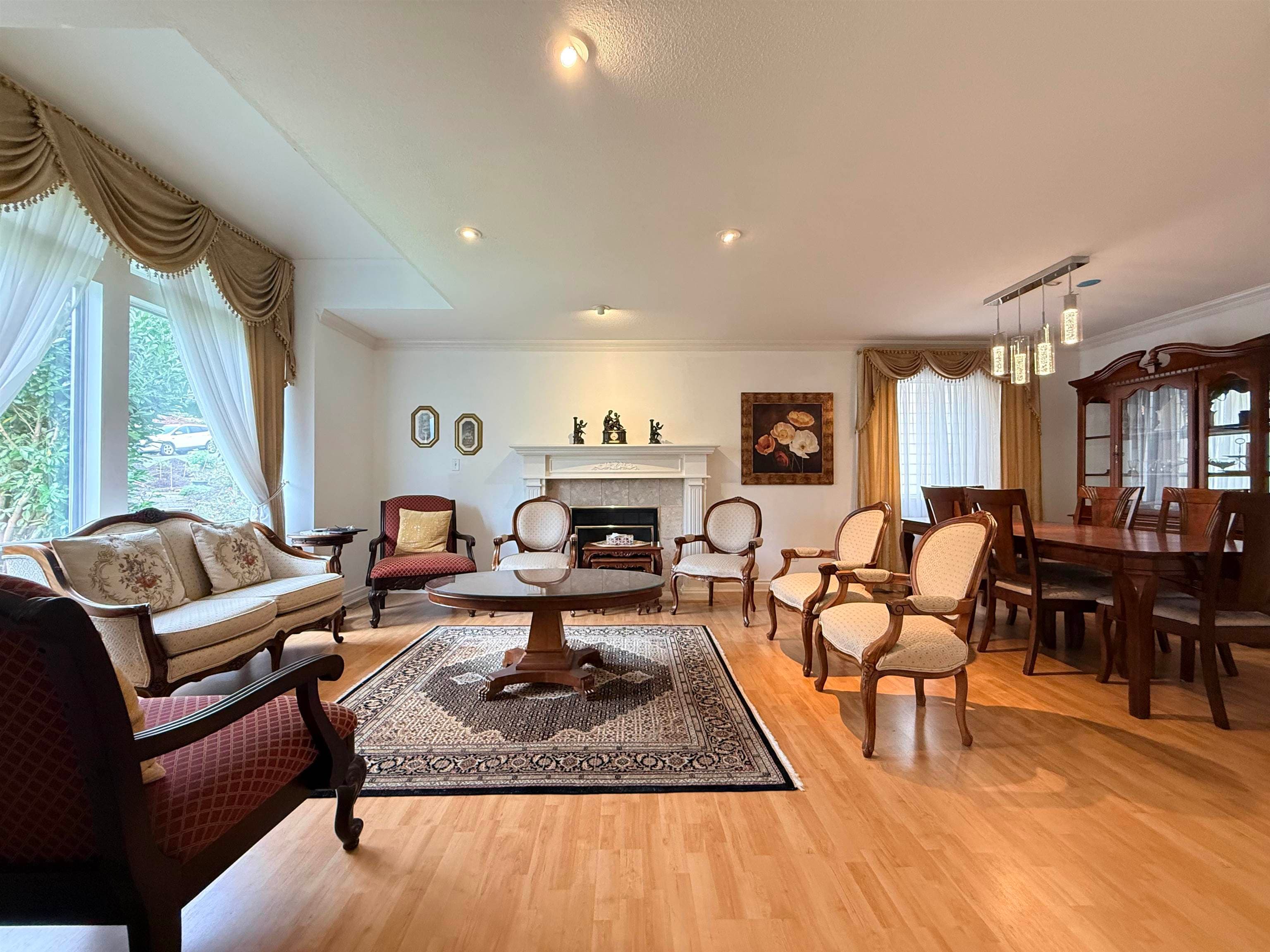 Main House - 335 W 27th Street, North Vancouver