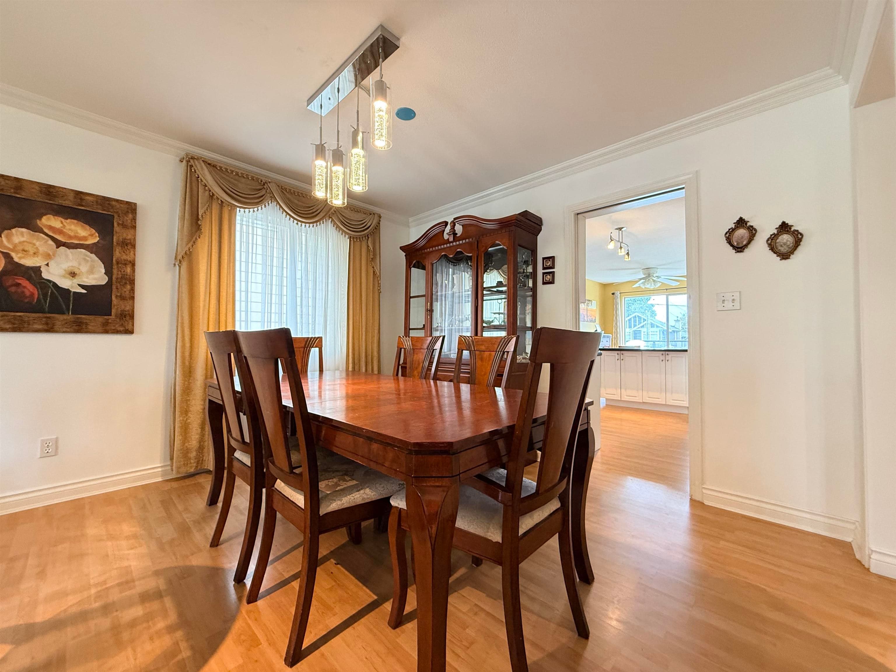 Main House - 335 W 27th Street, North Vancouver, V7N 2H5 — photo 4