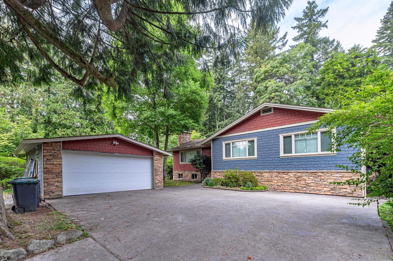 1130 Handsworth Road, North Vancouver, V7R 2A8 — photo 1