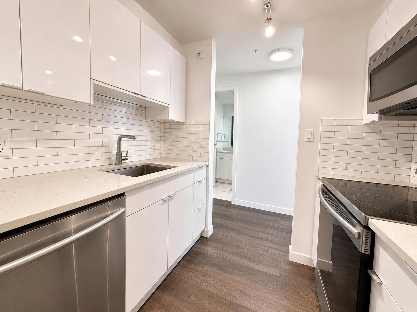 505 - 930 Cambie Street, Vancouver, V6B 5Y1 — photo 5