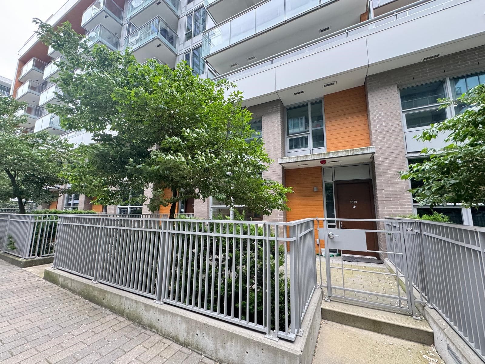 8180 Nunavut Lane, Vancouver, V5X 0H3 — photo 1
