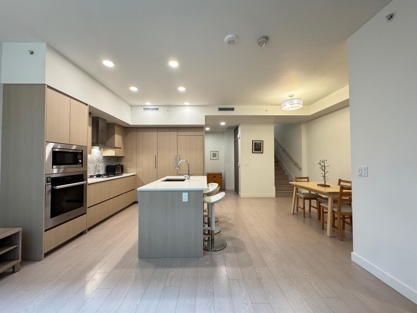 8180 Nunavut Lane, Vancouver, V5X 0H3 — photo 4